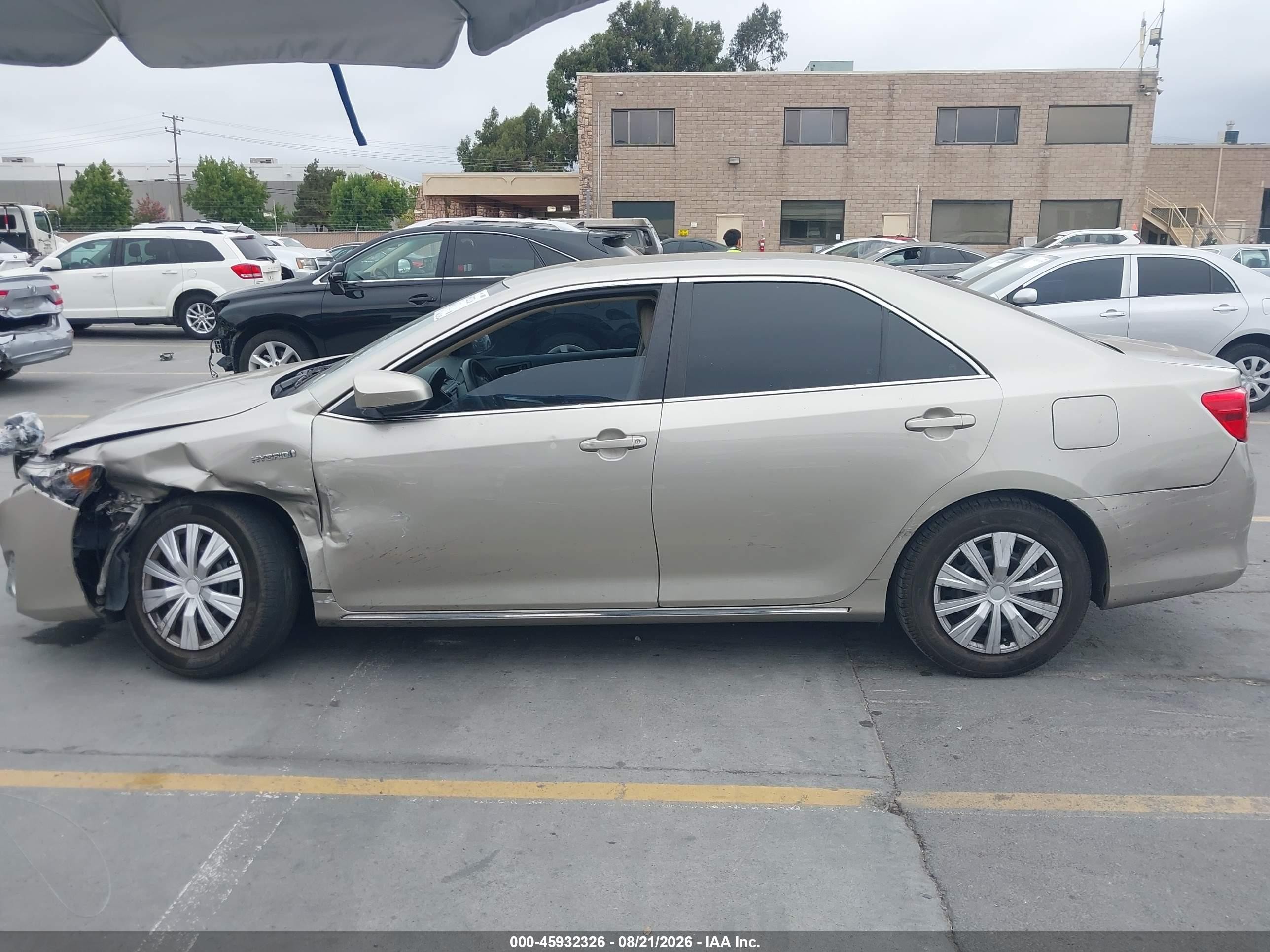 2014 Toyota Camry Hybrid Le Beige vin: 4T1BD1FK0EU115124