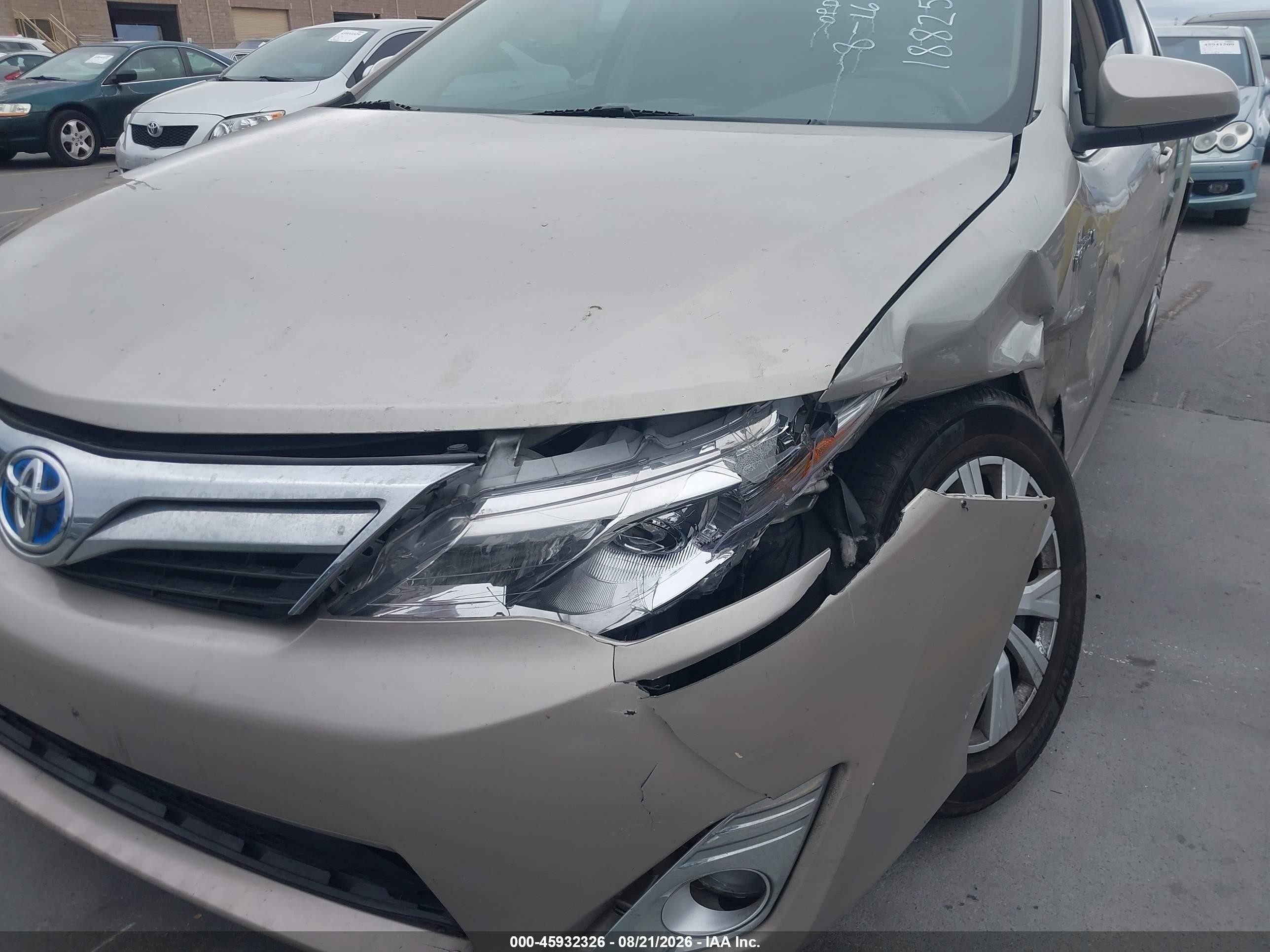 2014 Toyota Camry Hybrid Le Beige vin: 4T1BD1FK0EU115124