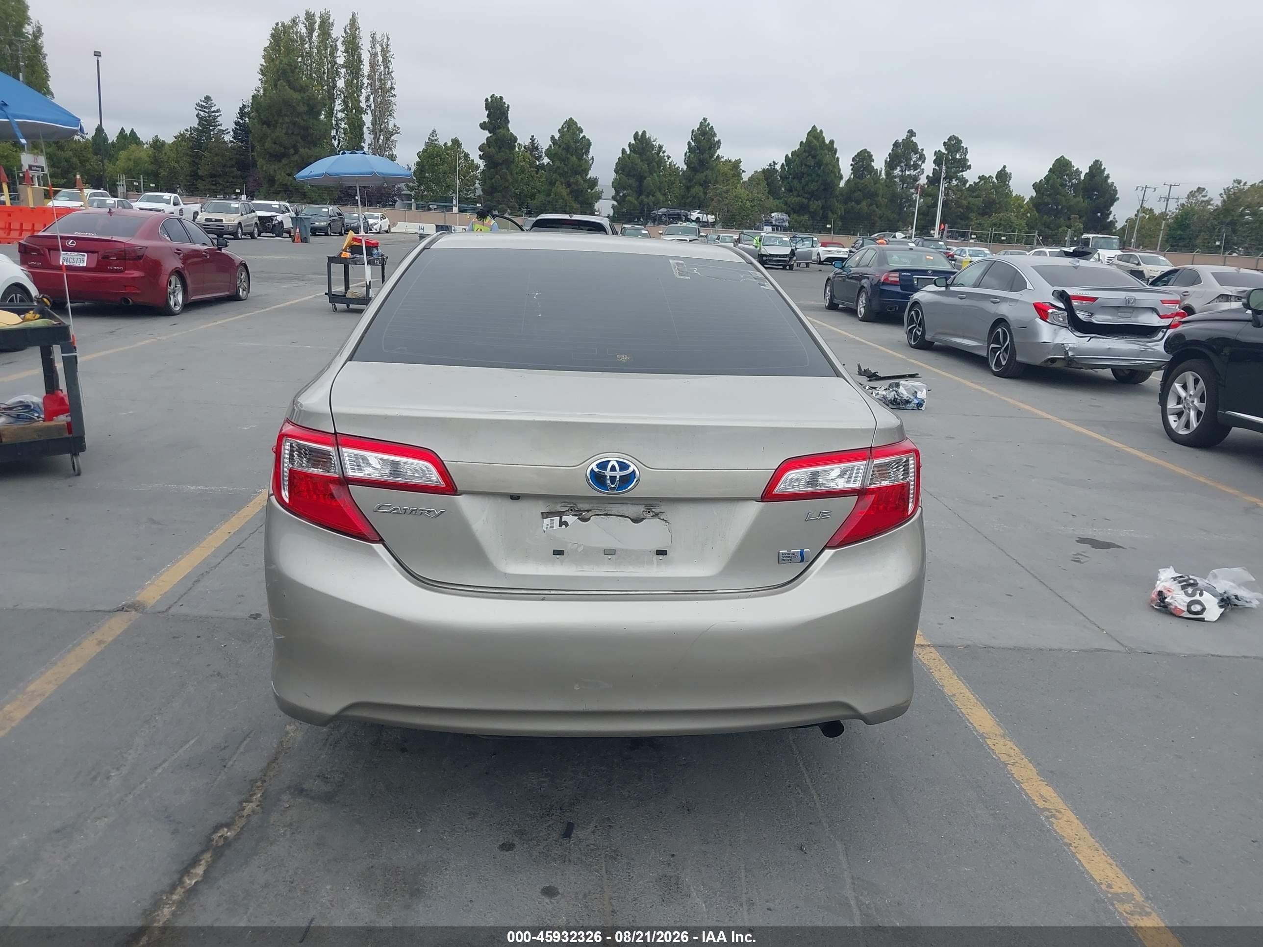 2014 Toyota Camry Hybrid Le Beige vin: 4T1BD1FK0EU115124