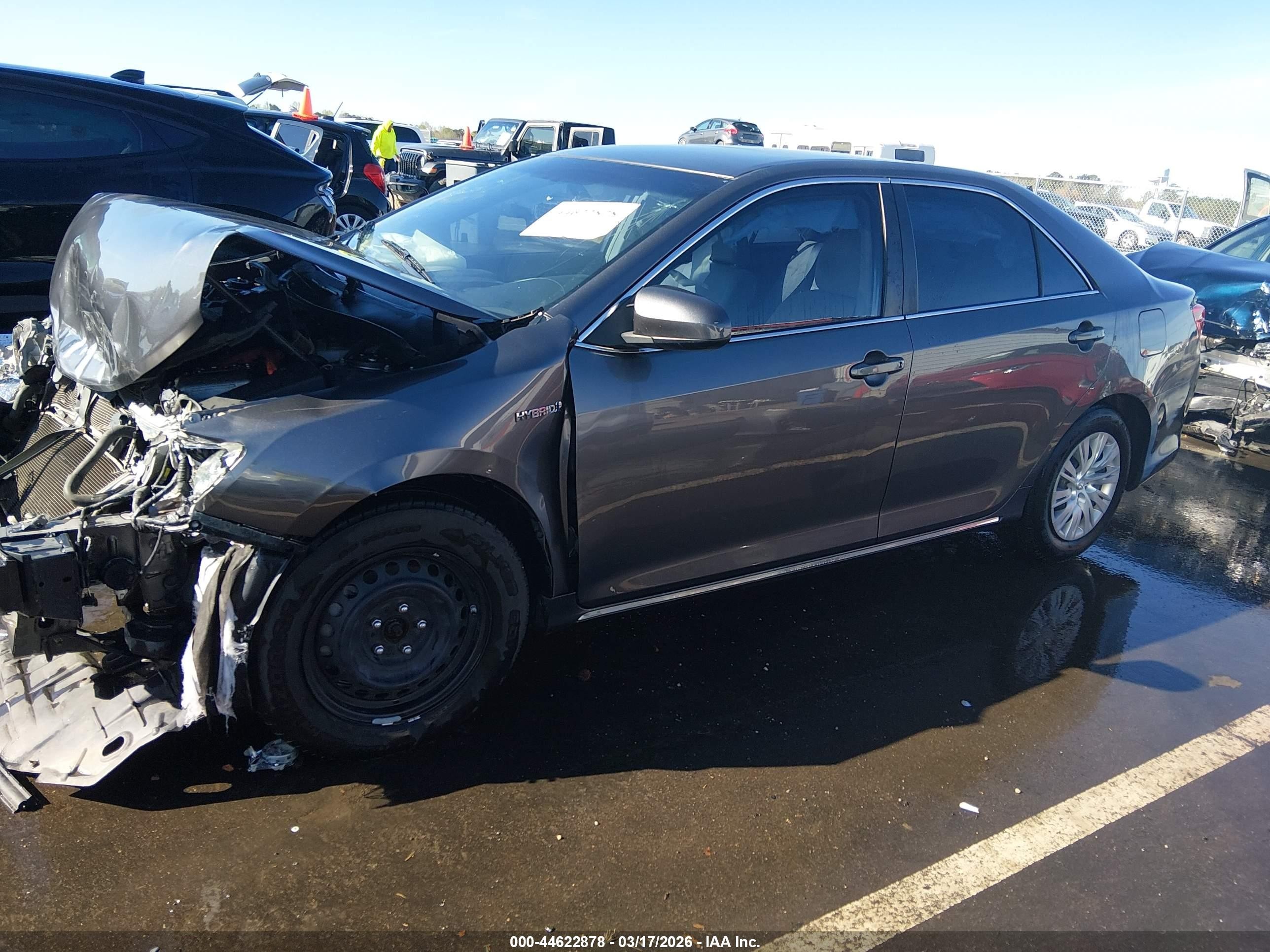 2014 Toyota Camry Hybrid Le Серый vin: 4T1BD1FK0EU122333