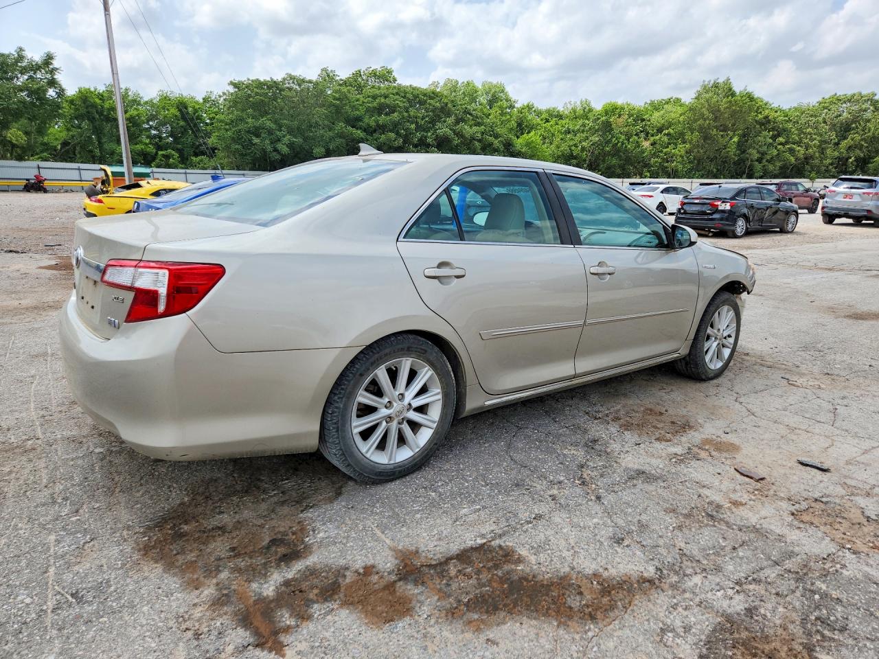 2014 Toyota Camry Hybrid Xle Tan vin: 4T1BD1FK0EU132151
