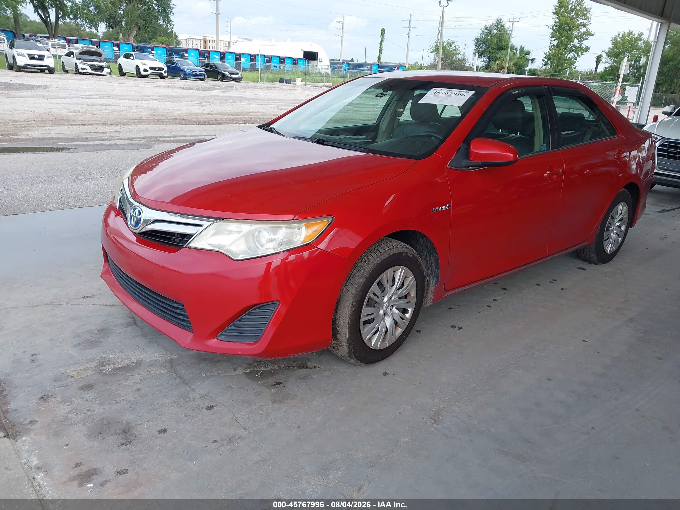 2014 Toyota Camry Hybrid Le Red vin: 4T1BD1FK0EU132831