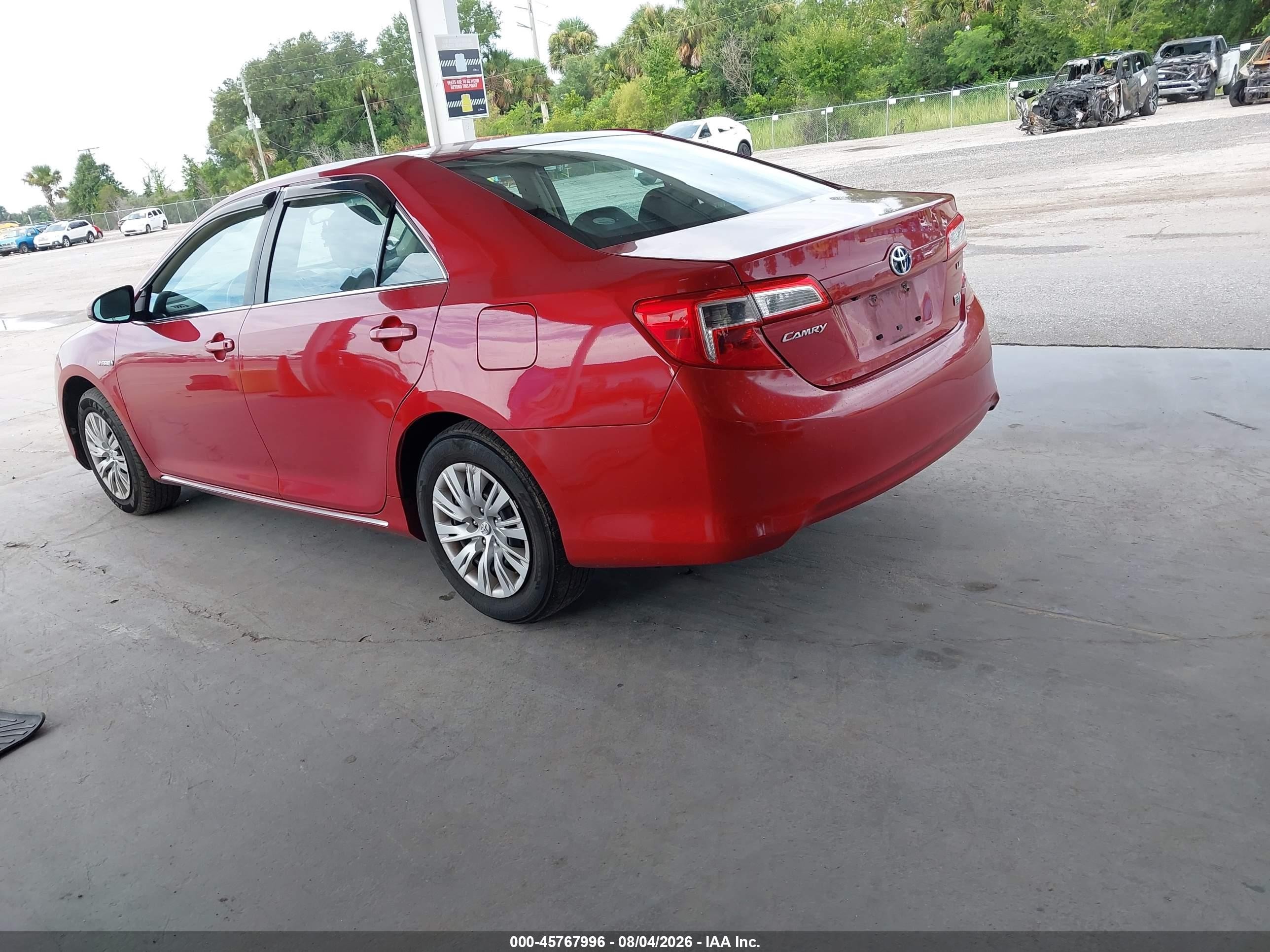 2014 Toyota Camry Hybrid Le Red vin: 4T1BD1FK0EU132831