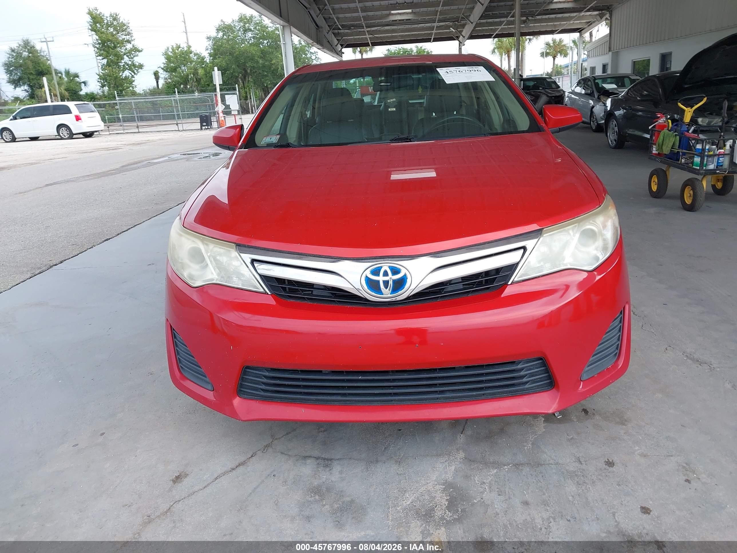 2014 Toyota Camry Hybrid Le Red vin: 4T1BD1FK0EU132831
