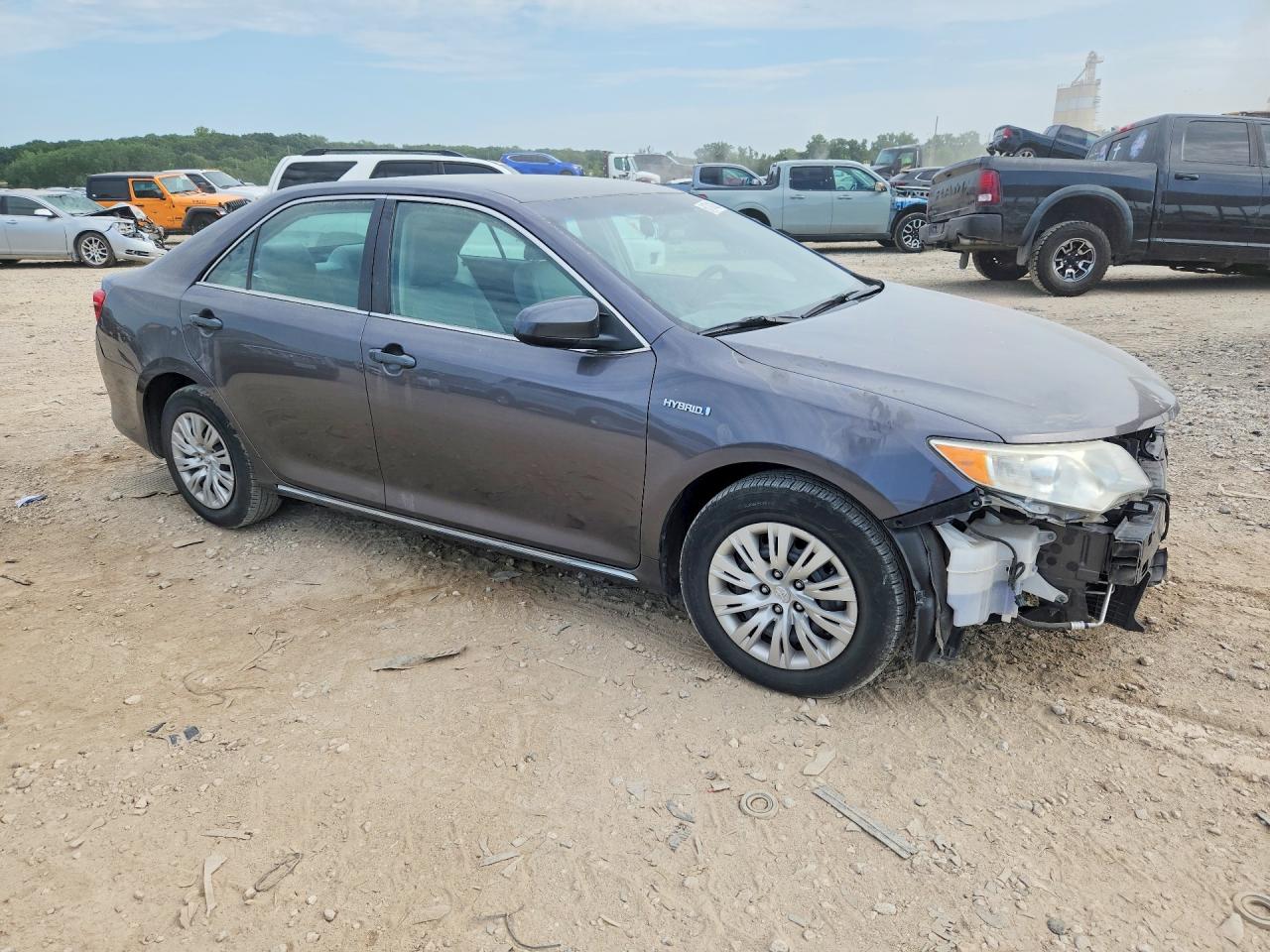 2014 Toyota Camry Hybrid Le Серый vin: 4T1BD1FK0EU140220