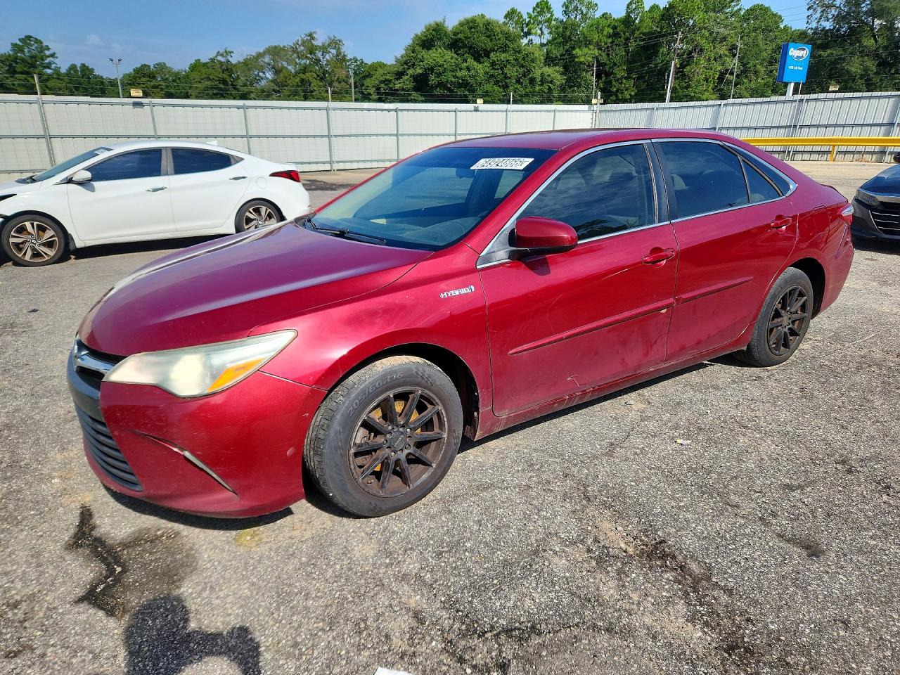 2015 Toyota Camry Hybrid Le Red vin: 4T1BD1FK0FU148741