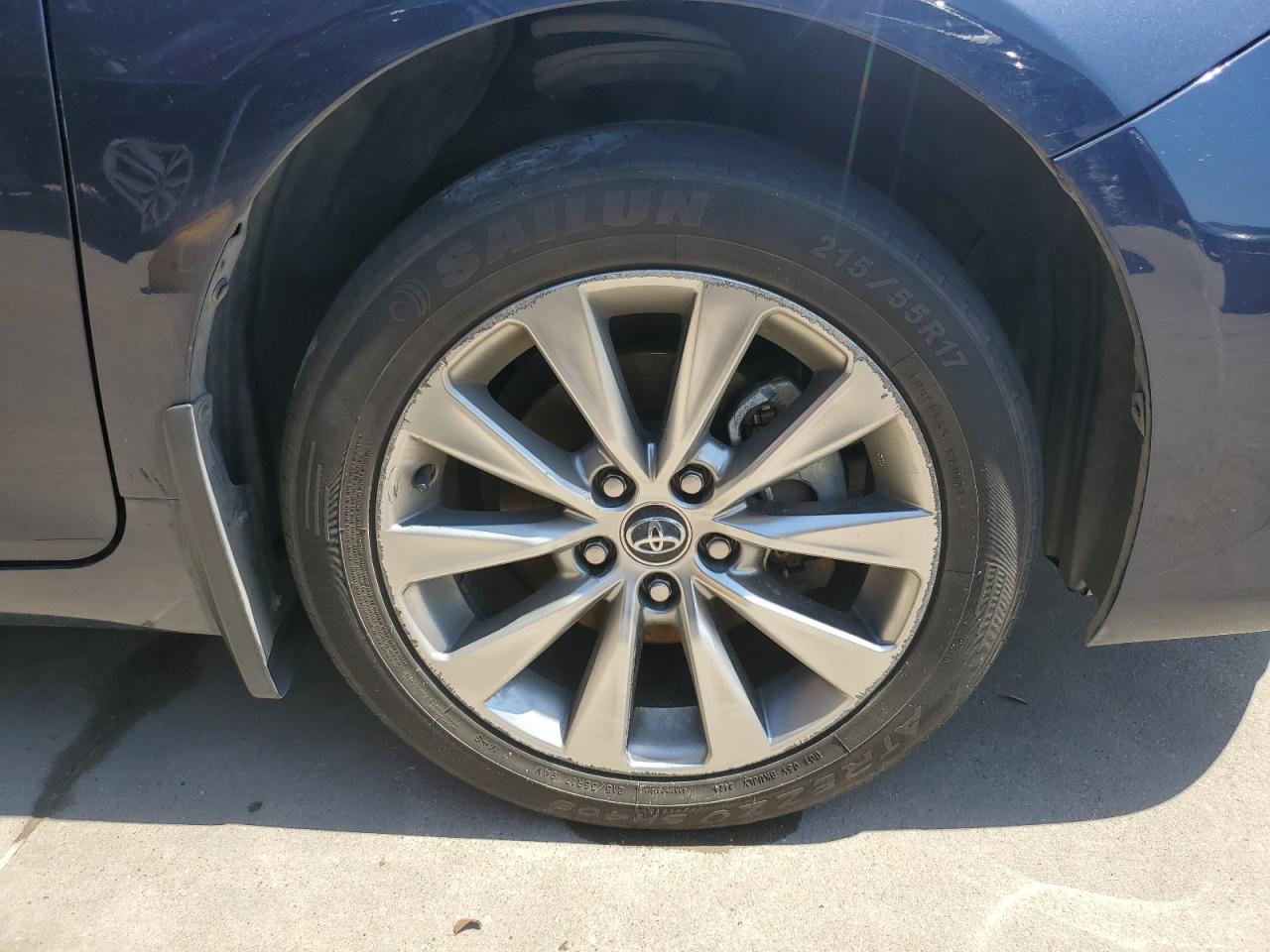 2015 Toyota Camry Hybrid Xle Blue vin: 4T1BD1FK0FU151977 Damage: Right Front Wheel, Curb Rash, > 12 Inches