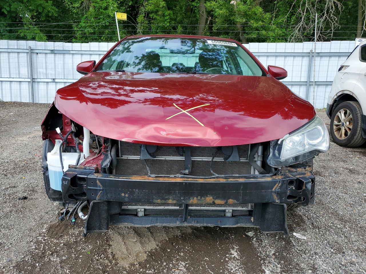2015 Toyota Camry Hybrid Le Red vin: 4T1BD1FK0FU155978