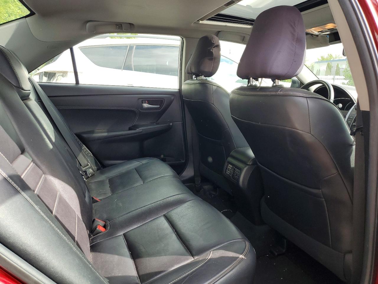 2015 Toyota Camry Hybrid Le Red vin: 4T1BD1FK0FU155978