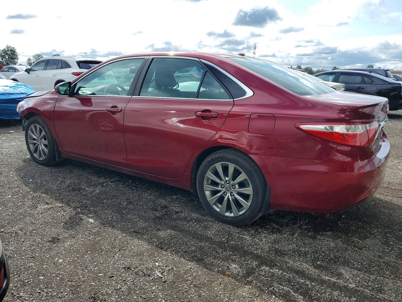 2015 Toyota Camry Hybrid Le Red vin: 4T1BD1FK0FU155978
