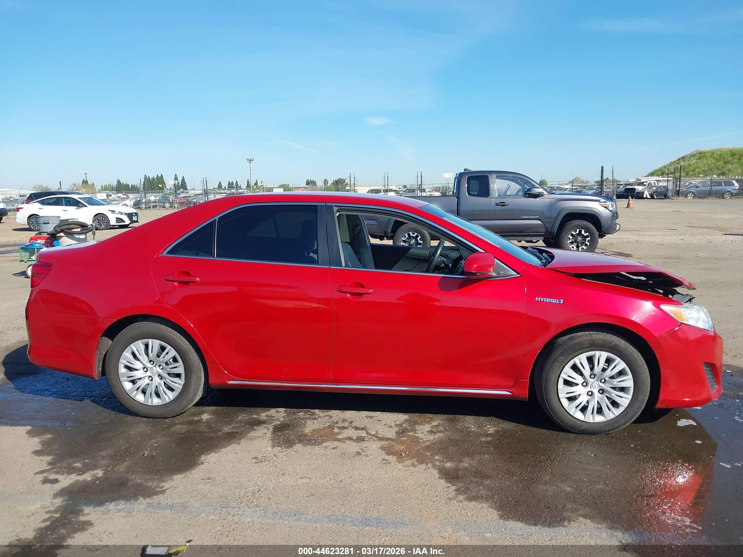 2013 Toyota Camry Hybrid Le Red vin: 4T1BD1FK1DU087168