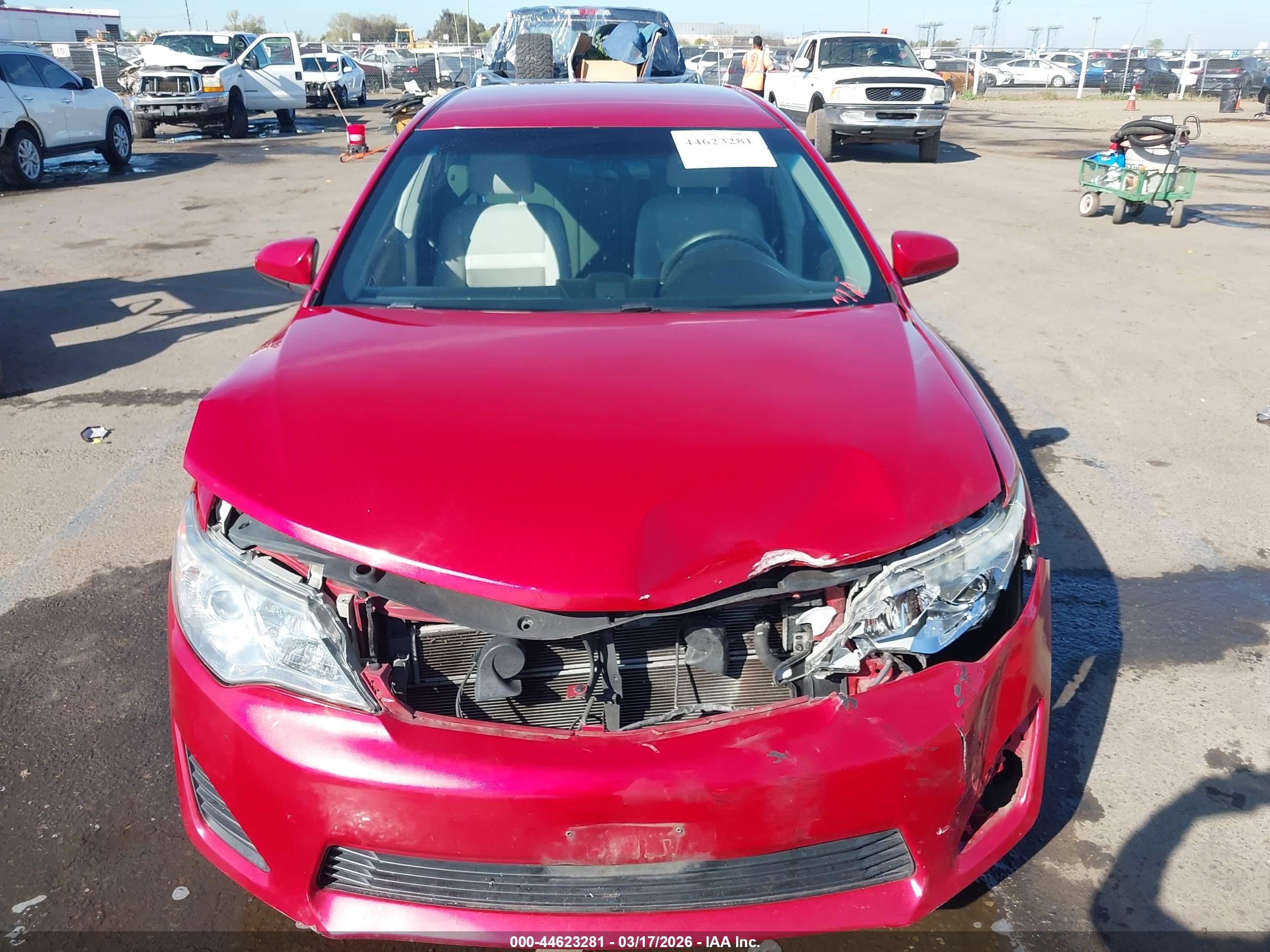 2013 Toyota Camry Hybrid Le Red vin: 4T1BD1FK1DU087168