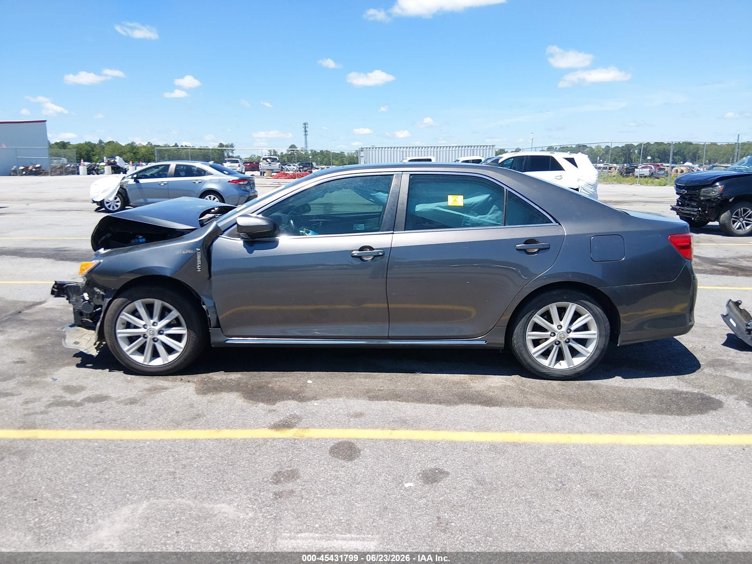 2013 Toyota Camry Hybrid Xle Серый vin: 4T1BD1FK1DU087641