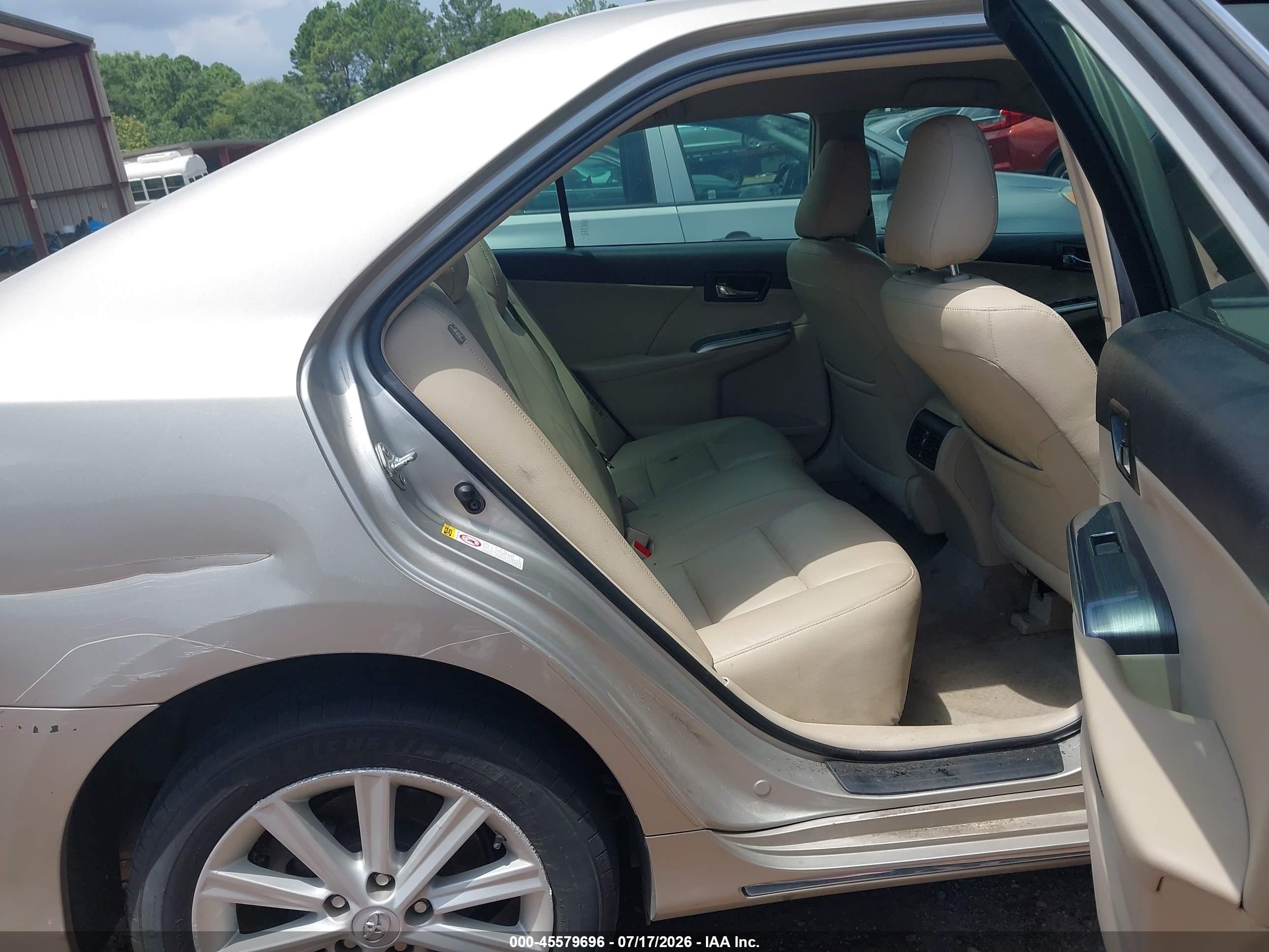 2013 Toyota Camry Hybrid Xle Silver vin: 4T1BD1FK1DU090572