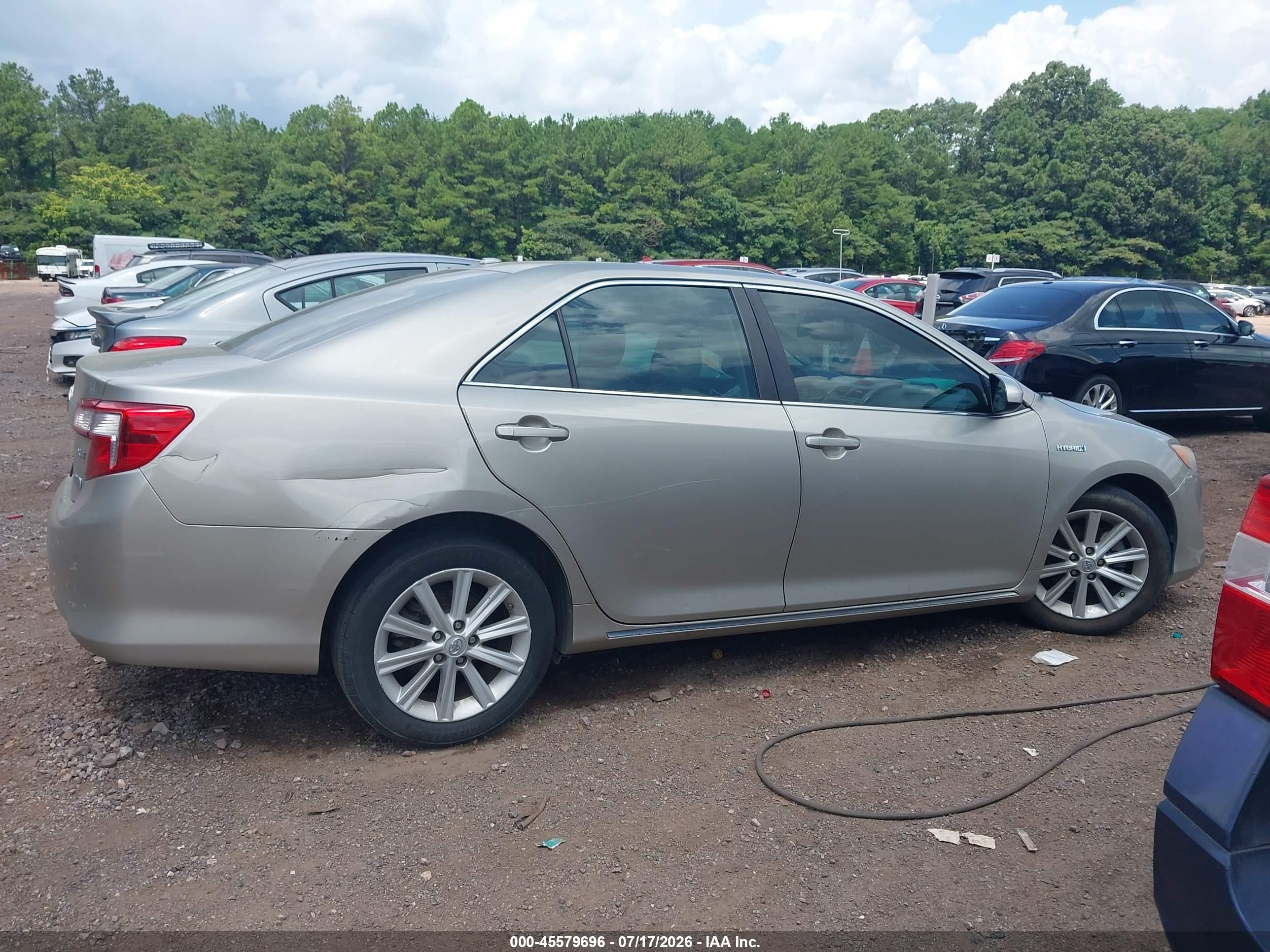2013 Toyota Camry Hybrid Xle Silver vin: 4T1BD1FK1DU090572