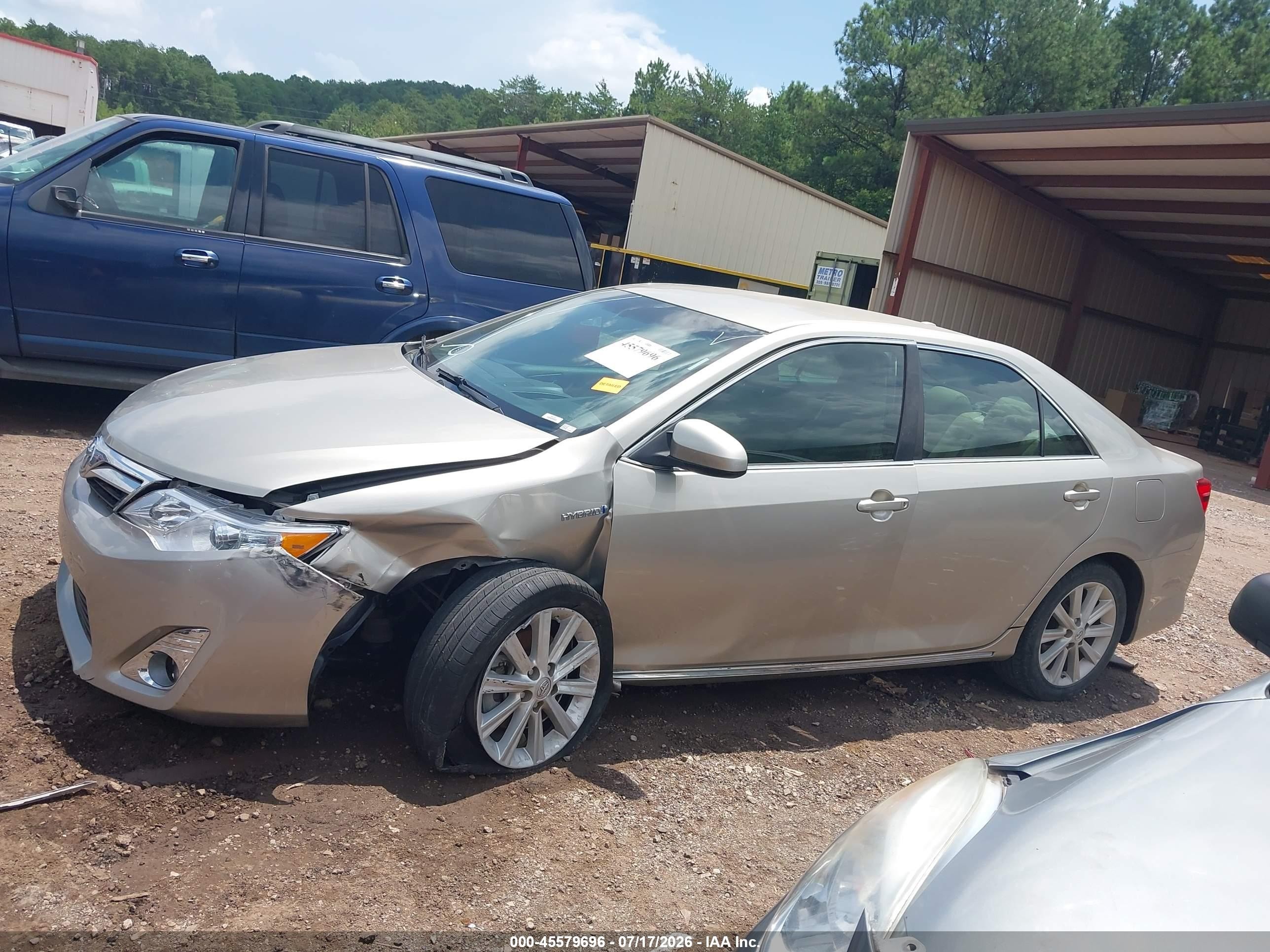 2013 Toyota Camry Hybrid Xle Silver vin: 4T1BD1FK1DU090572