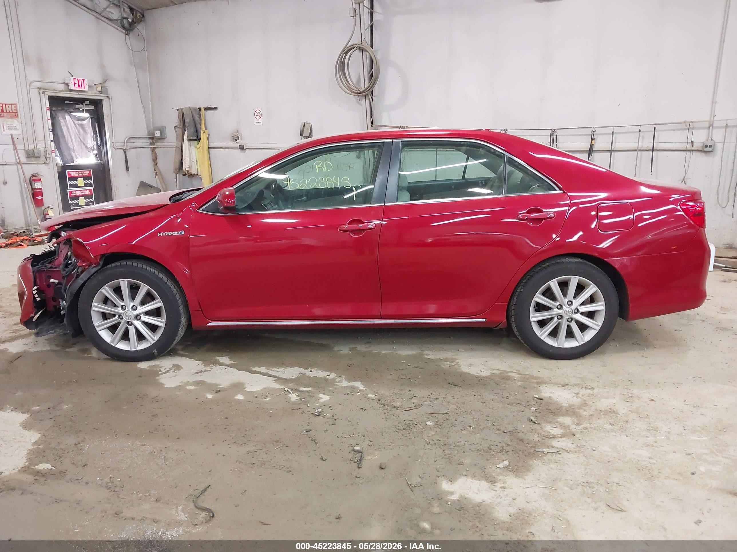 2014 Toyota Camry Hybrid Xle Red vin: 4T1BD1FK1EU103483