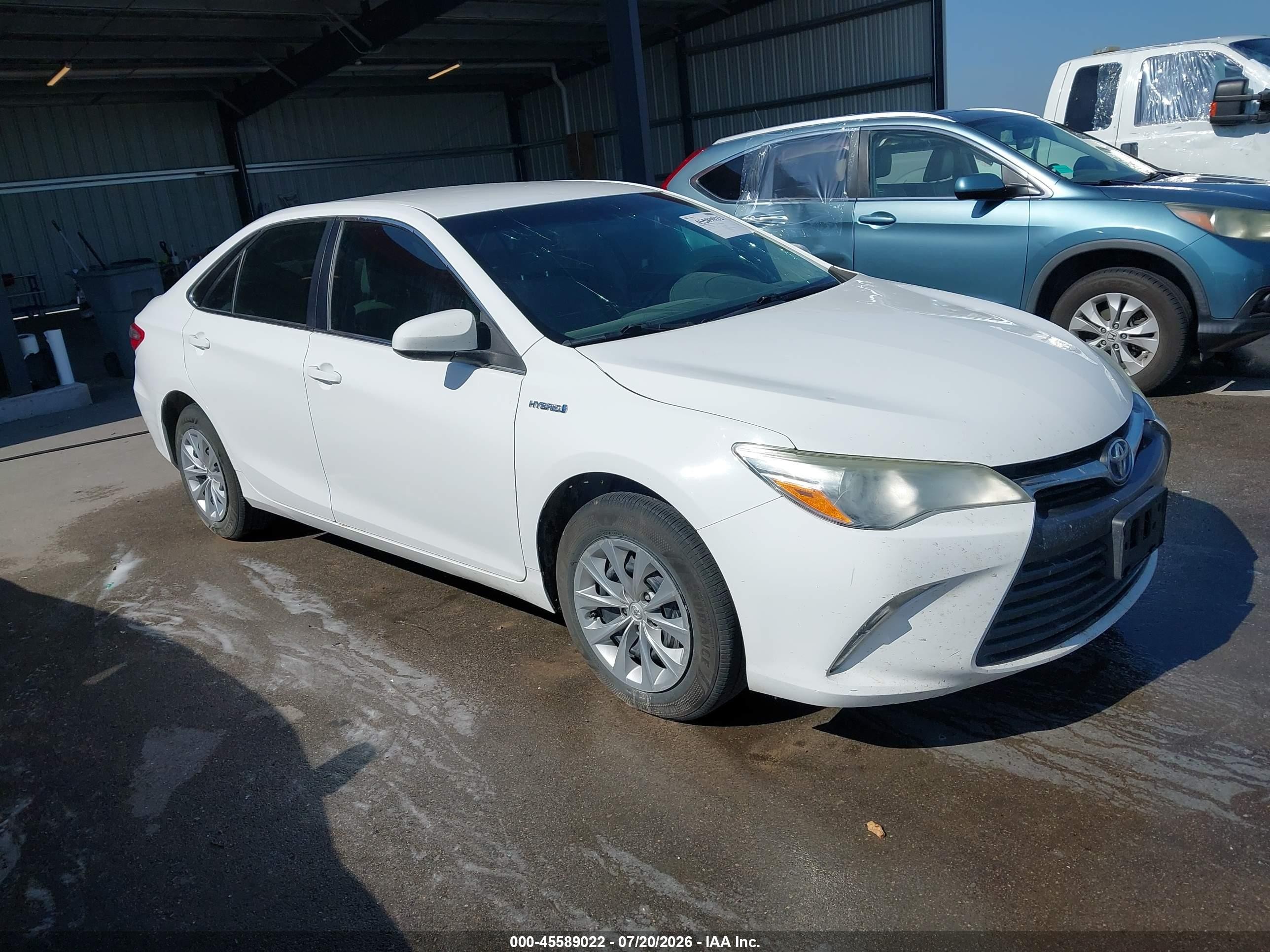 2015 Toyota Camry Hybrid Le White vin: 4T1BD1FK1FU168075