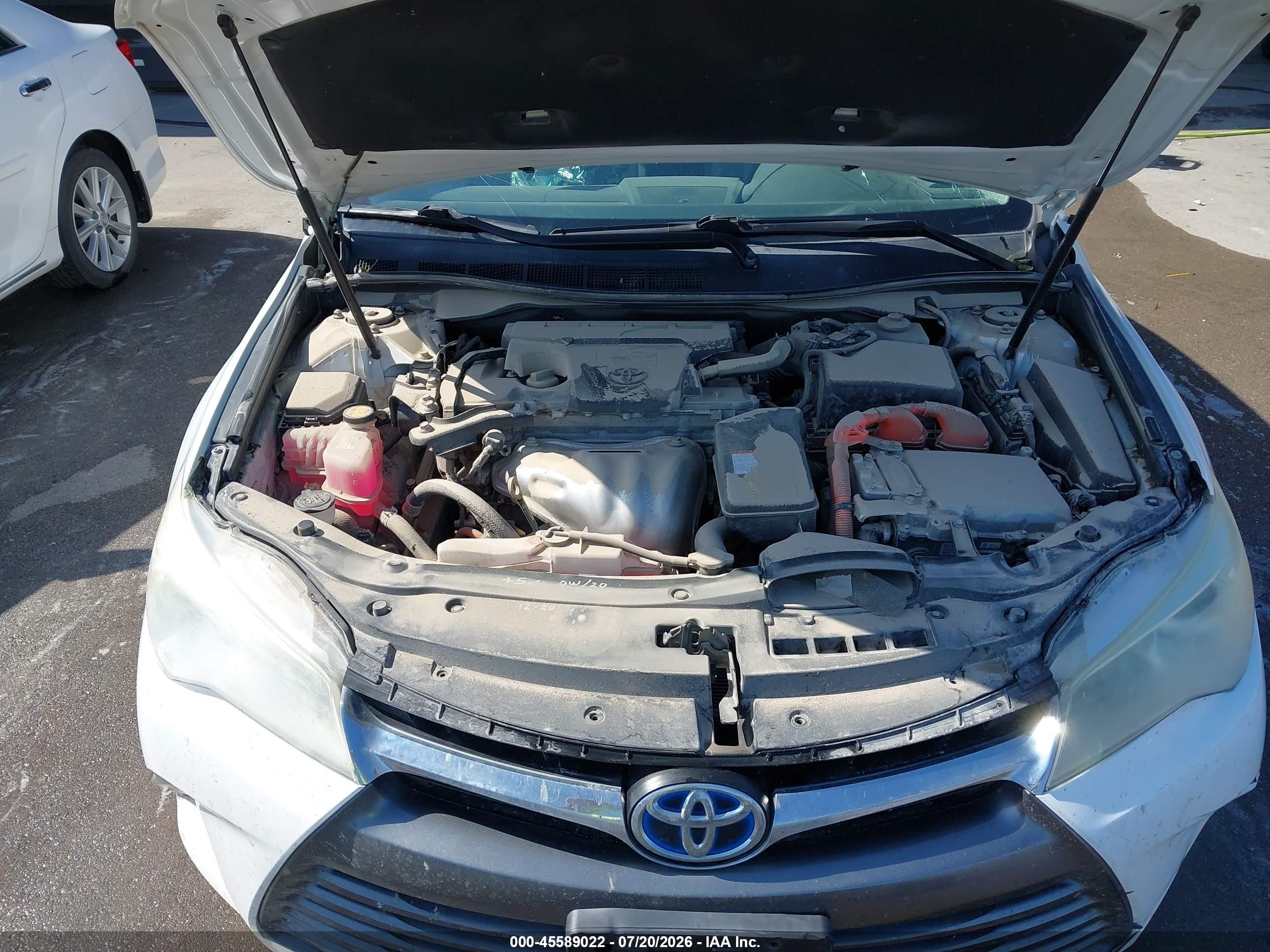 2015 Toyota Camry Hybrid Le White vin: 4T1BD1FK1FU168075
