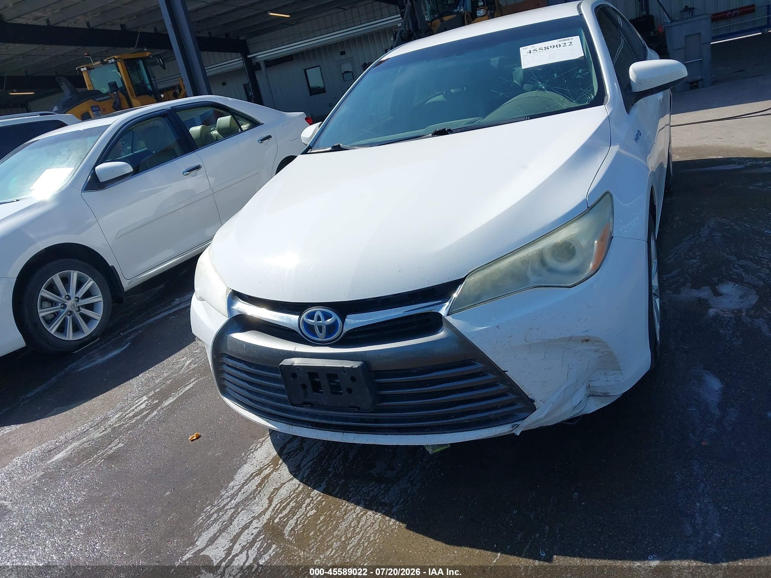 2015 Toyota Camry Hybrid Le White vin: 4T1BD1FK1FU168075