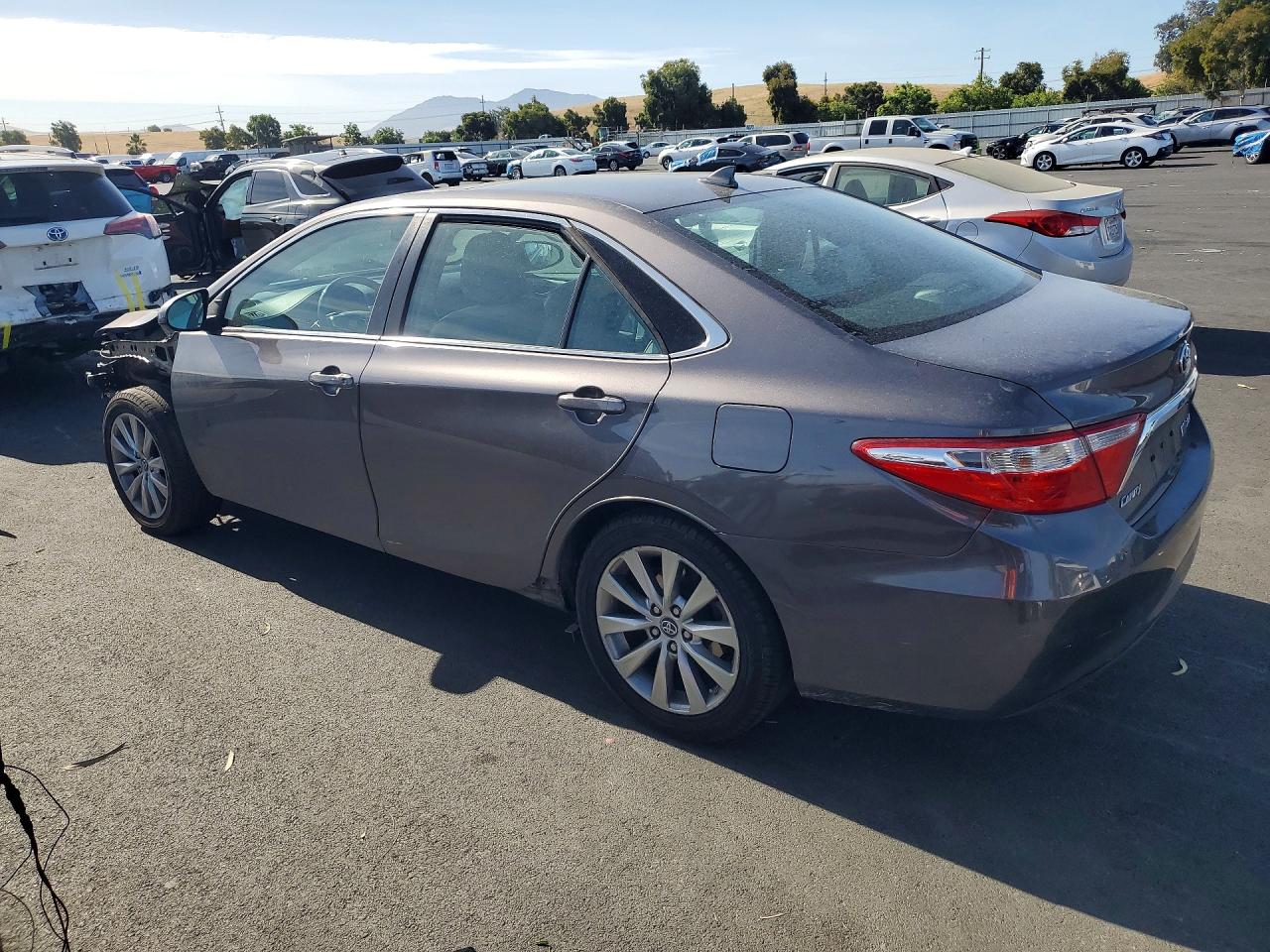 2017 Toyota Camry Hybrid Xle Угольный vin: 4T1BD1FK1HU200929