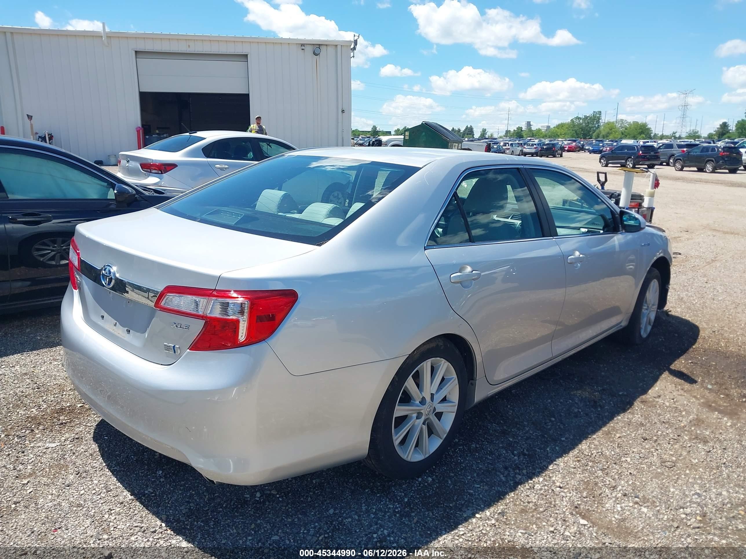 2013 Toyota Camry Hybrid Xle Silver vin: 4T1BD1FK2DU077183