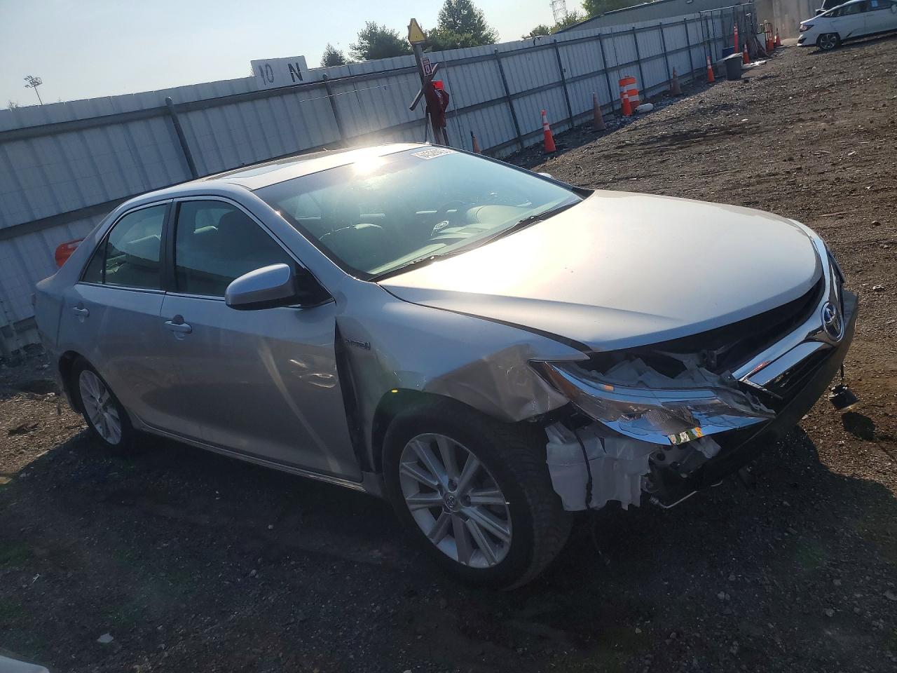 2013 Toyota Camry Hybrid Xle Silver vin: 4T1BD1FK2DU085381