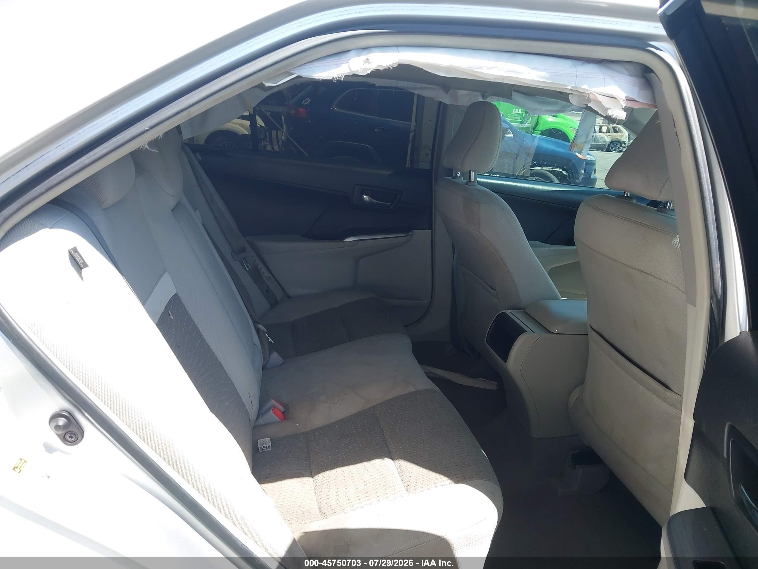 2014 Toyota Camry Hybrid Le Серебряный vin: 4T1BD1FK2EU098729