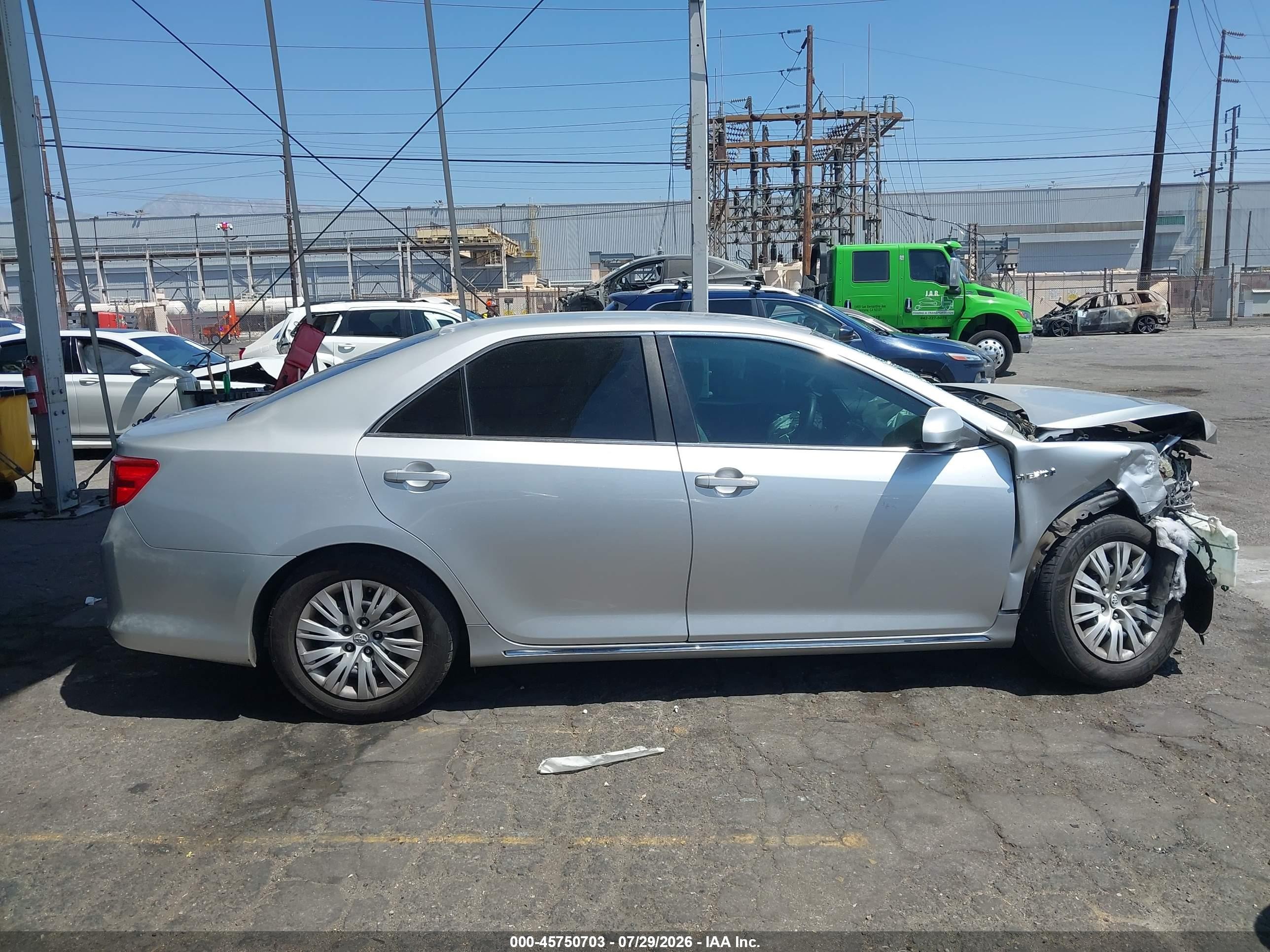 2014 Toyota Camry Hybrid Le Серебряный vin: 4T1BD1FK2EU098729