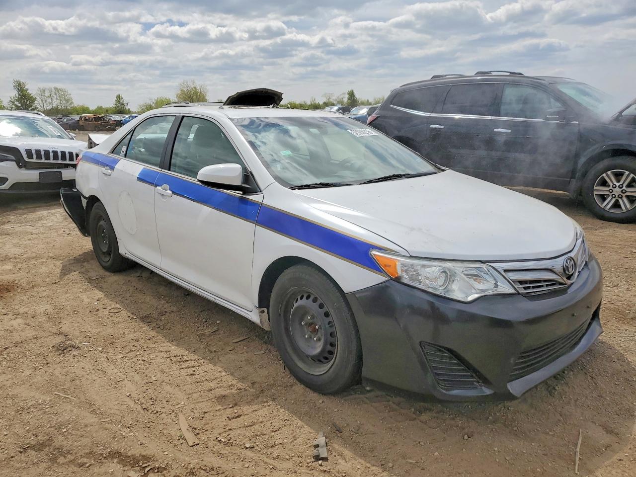 2014 Toyota Camry Hybrid Le Белый vin: 4T1BD1FK2EU110930