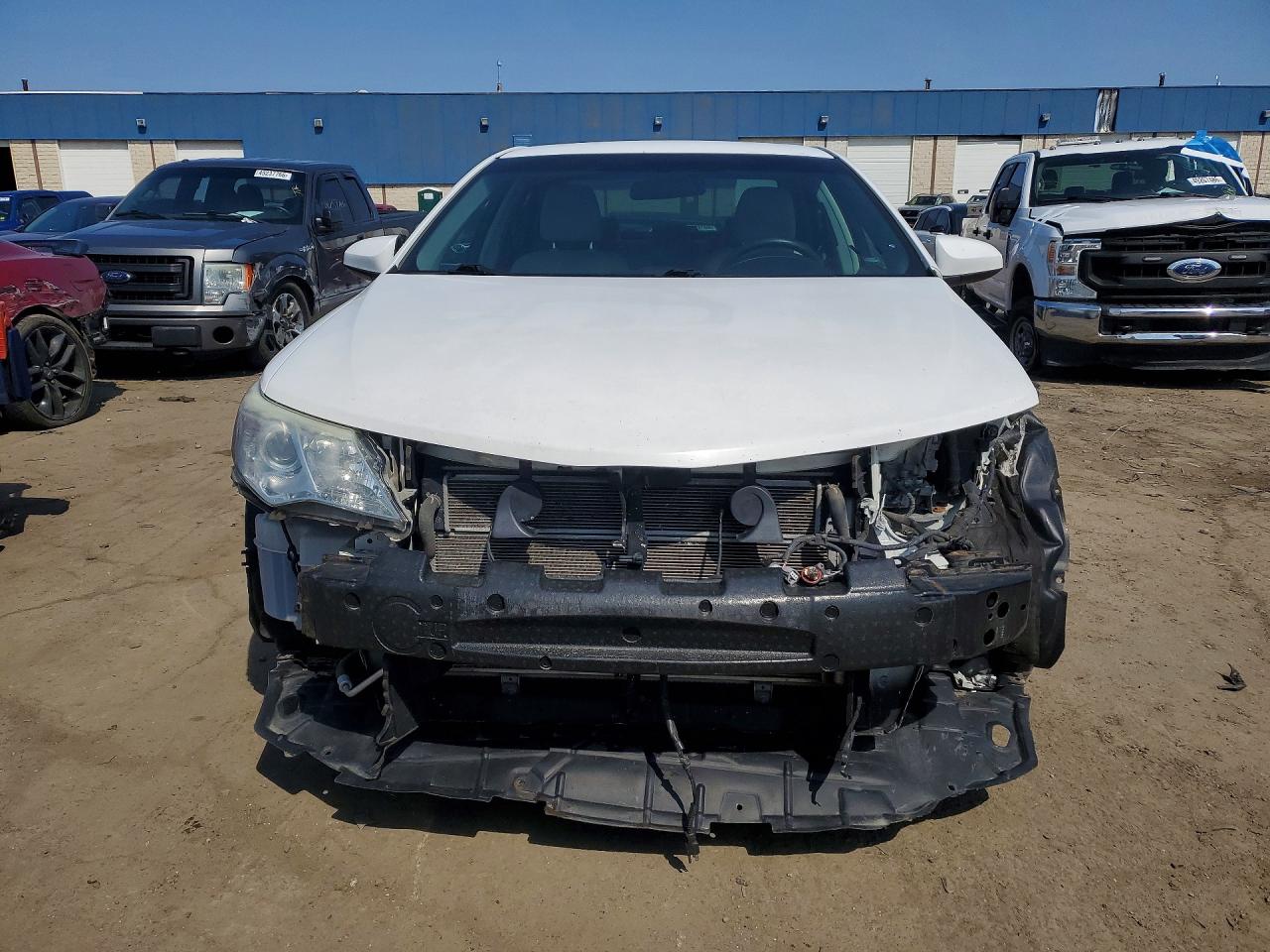 2014 Toyota Camry Hybrid Le Белый vin: 4T1BD1FK2EU114024