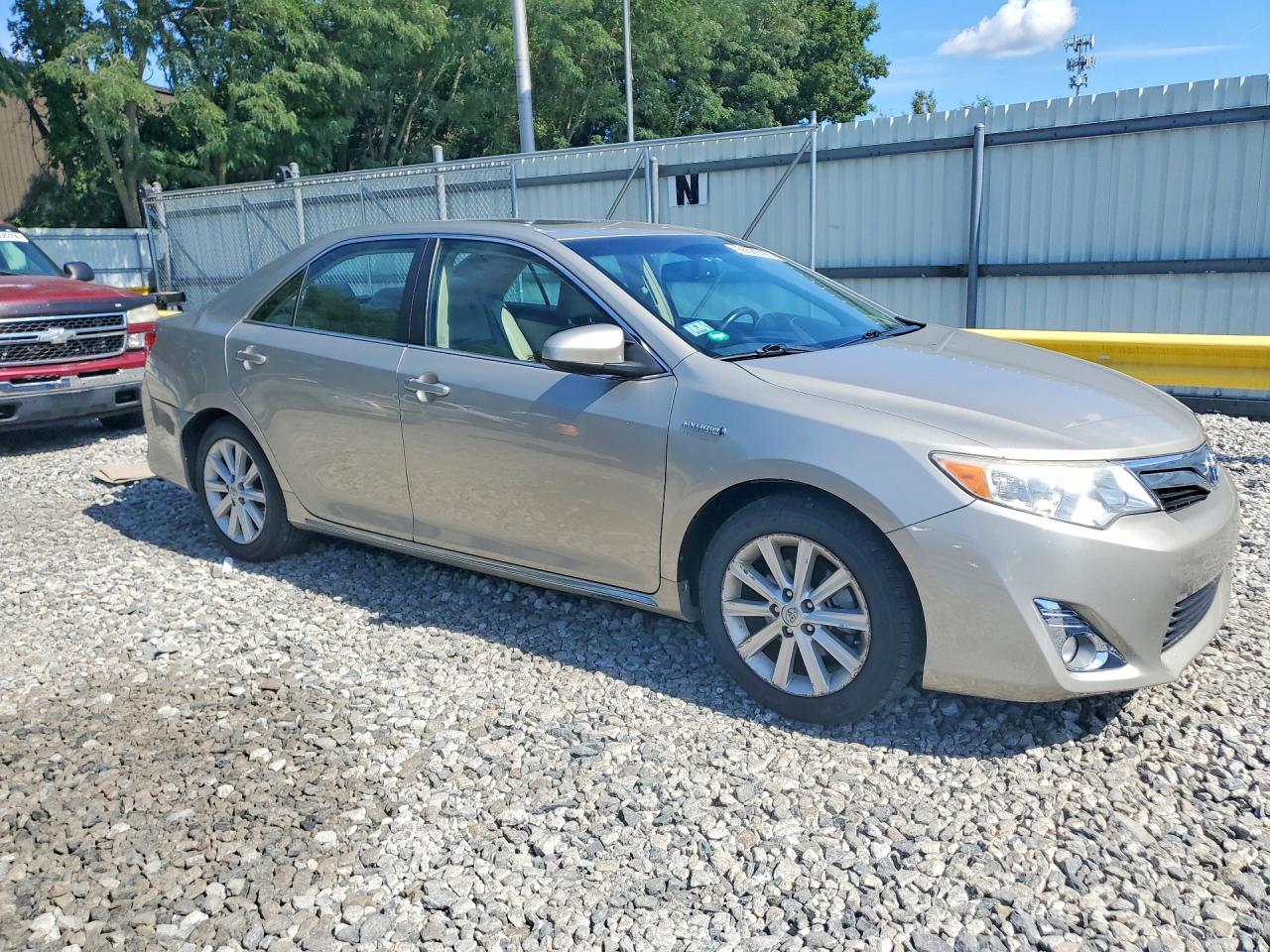 2014 Toyota Camry Hybrid Xle Золотой vin: 4T1BD1FK2EU115271