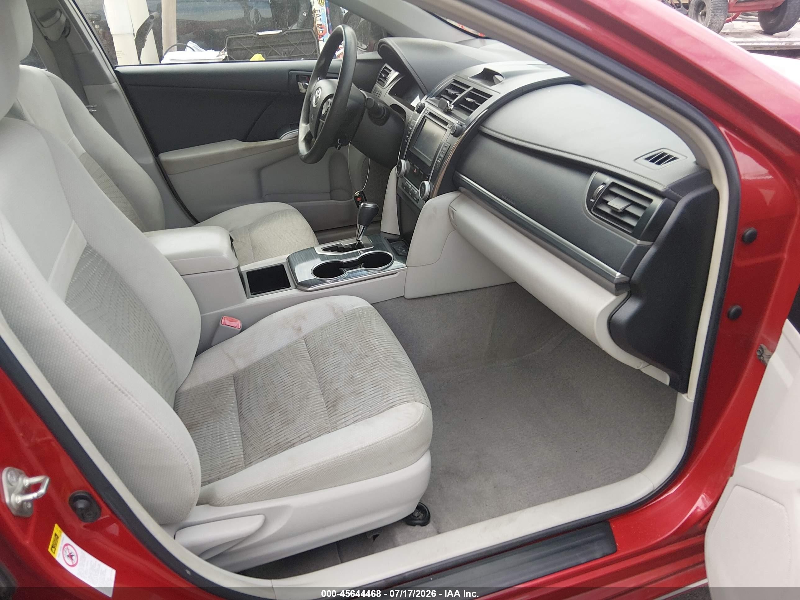 2014 Toyota Camry Hybrid Le Burgundy vin: 4T1BD1FK2EU129347