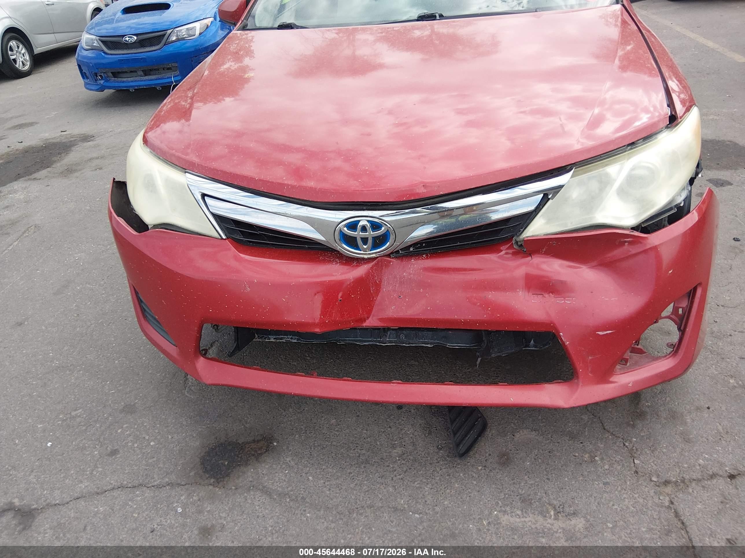 2014 Toyota Camry Hybrid Le Burgundy vin: 4T1BD1FK2EU129347