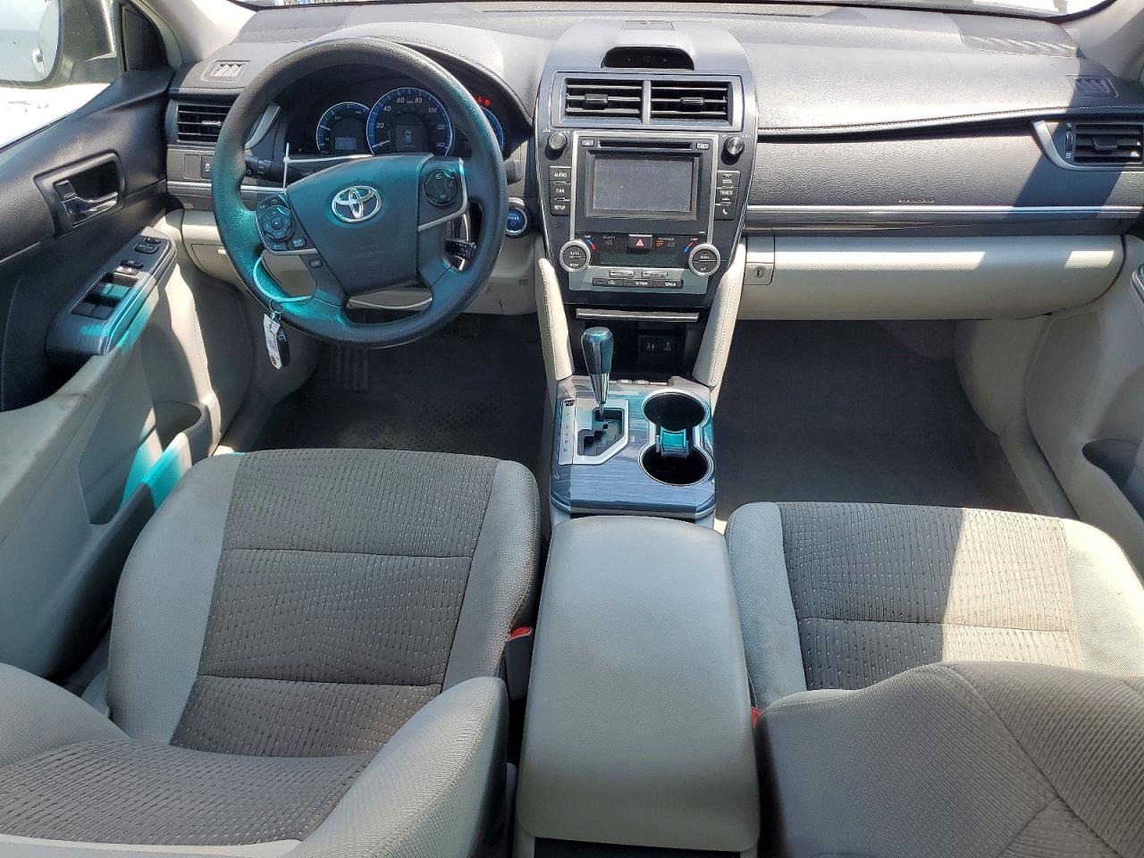 2014 Toyota Camry Hybrid Le Silver vin: 4T1BD1FK2EU130434