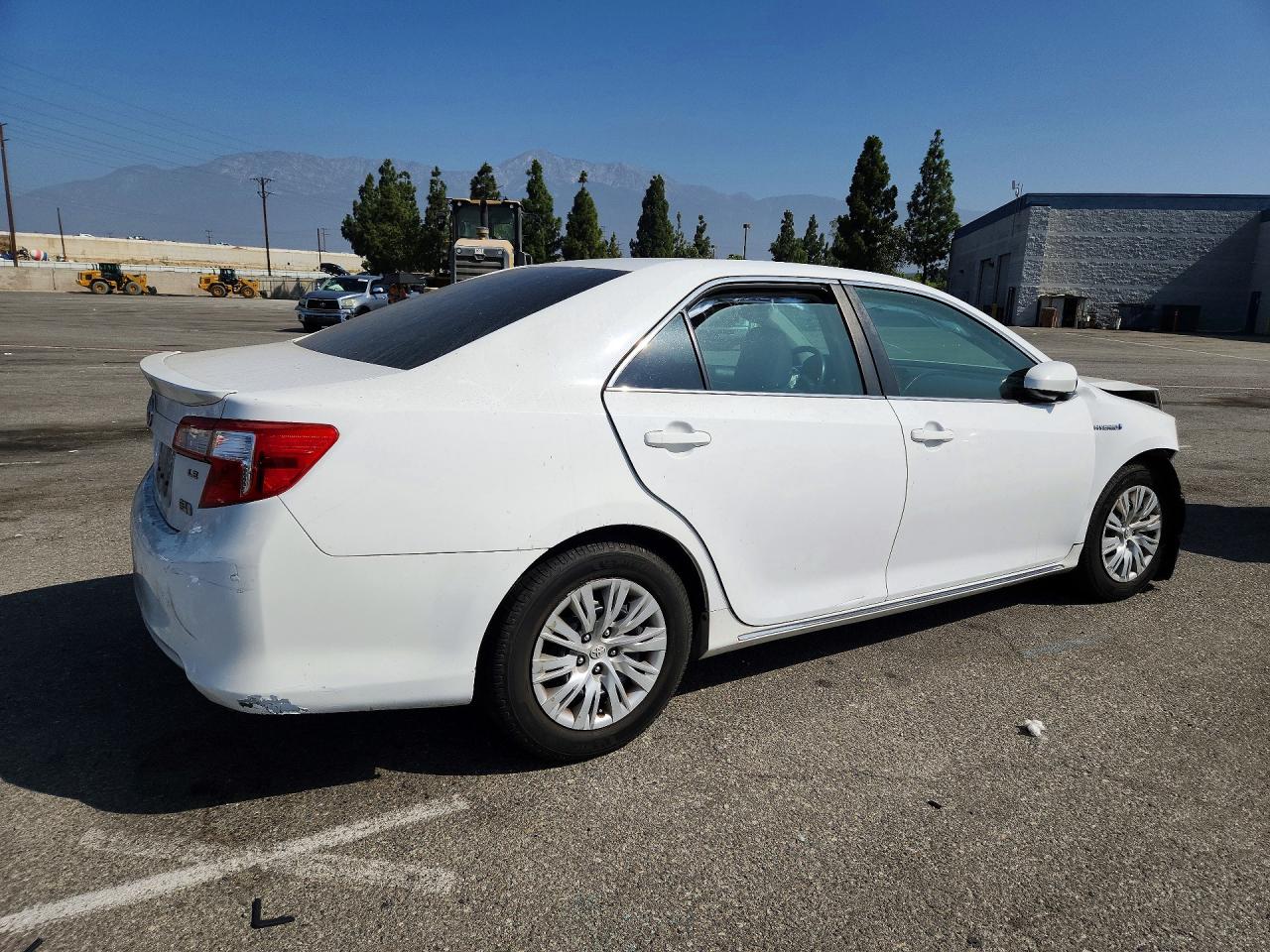 2014 Toyota Camry Hybrid Le White vin: 4T1BD1FK2EU138503