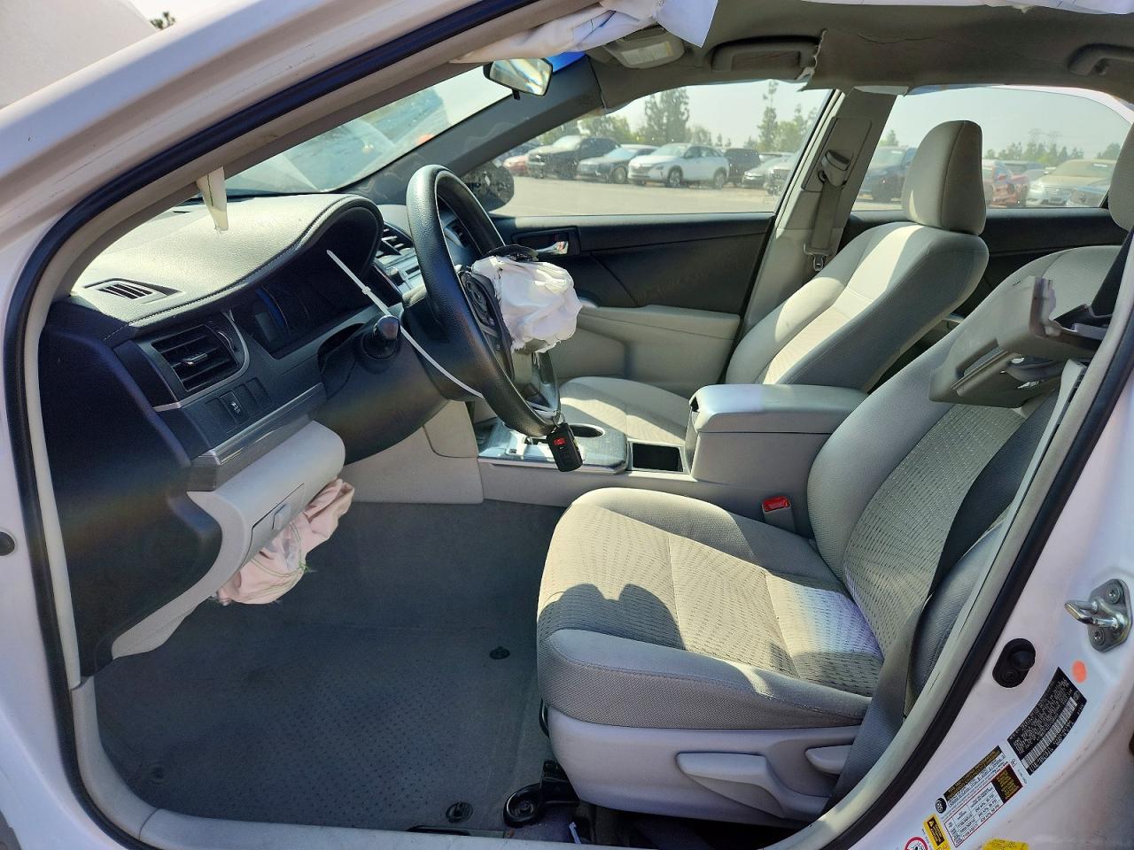 2014 Toyota Camry Hybrid Le White vin: 4T1BD1FK2EU138503