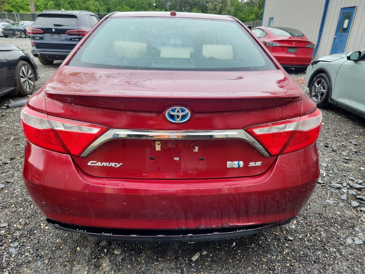 2015 Toyota Camry Hybrid Se Бордовый vin: 4T1BD1FK2FU143220 Damage: Rear Bumper, Peeling, > 12 Inches