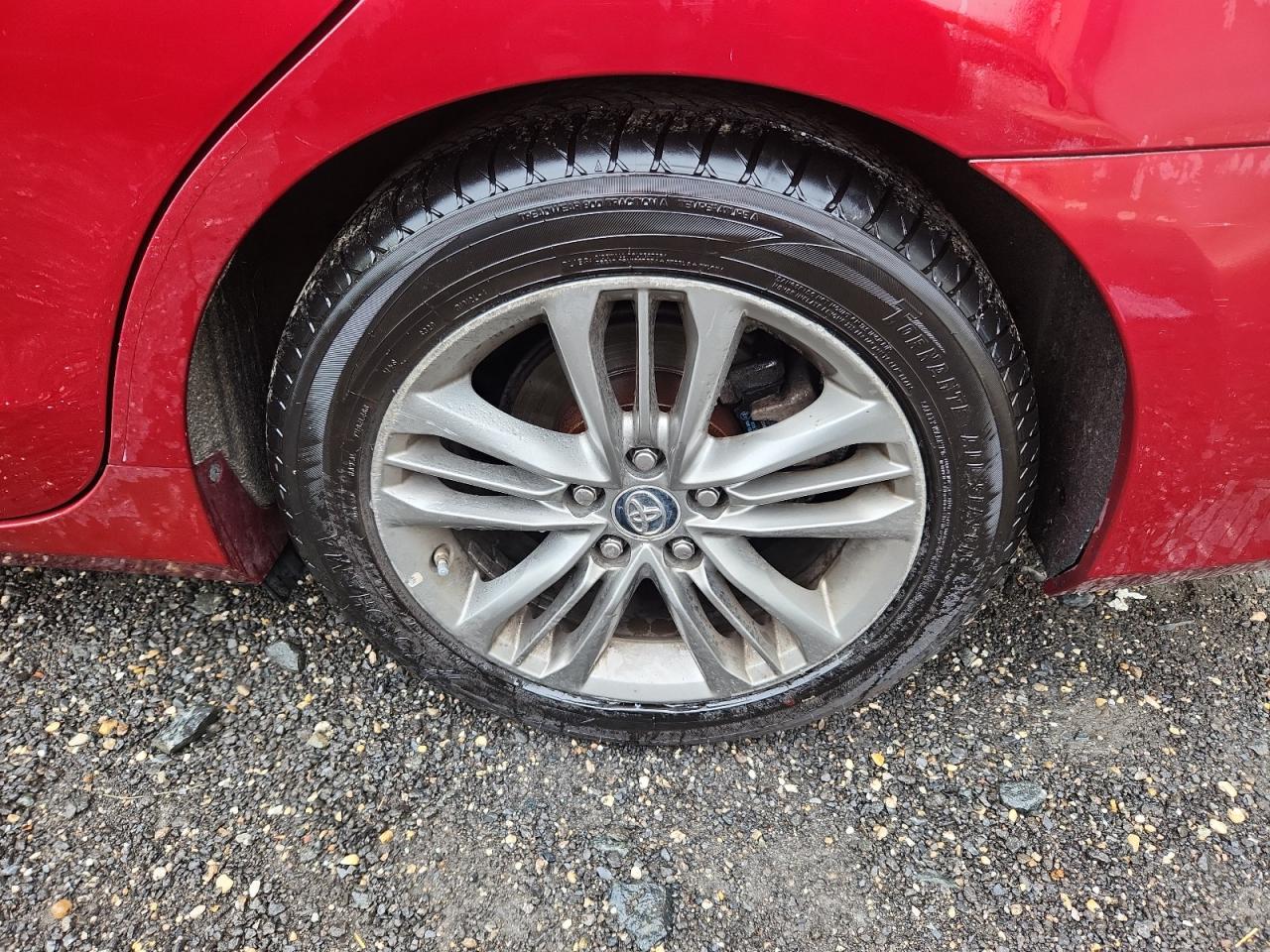 2015 Toyota Camry Hybrid Se Бордовый vin: 4T1BD1FK2FU143220 Damage: Left Rear Wheel, Curb Rash, > 12 Inches