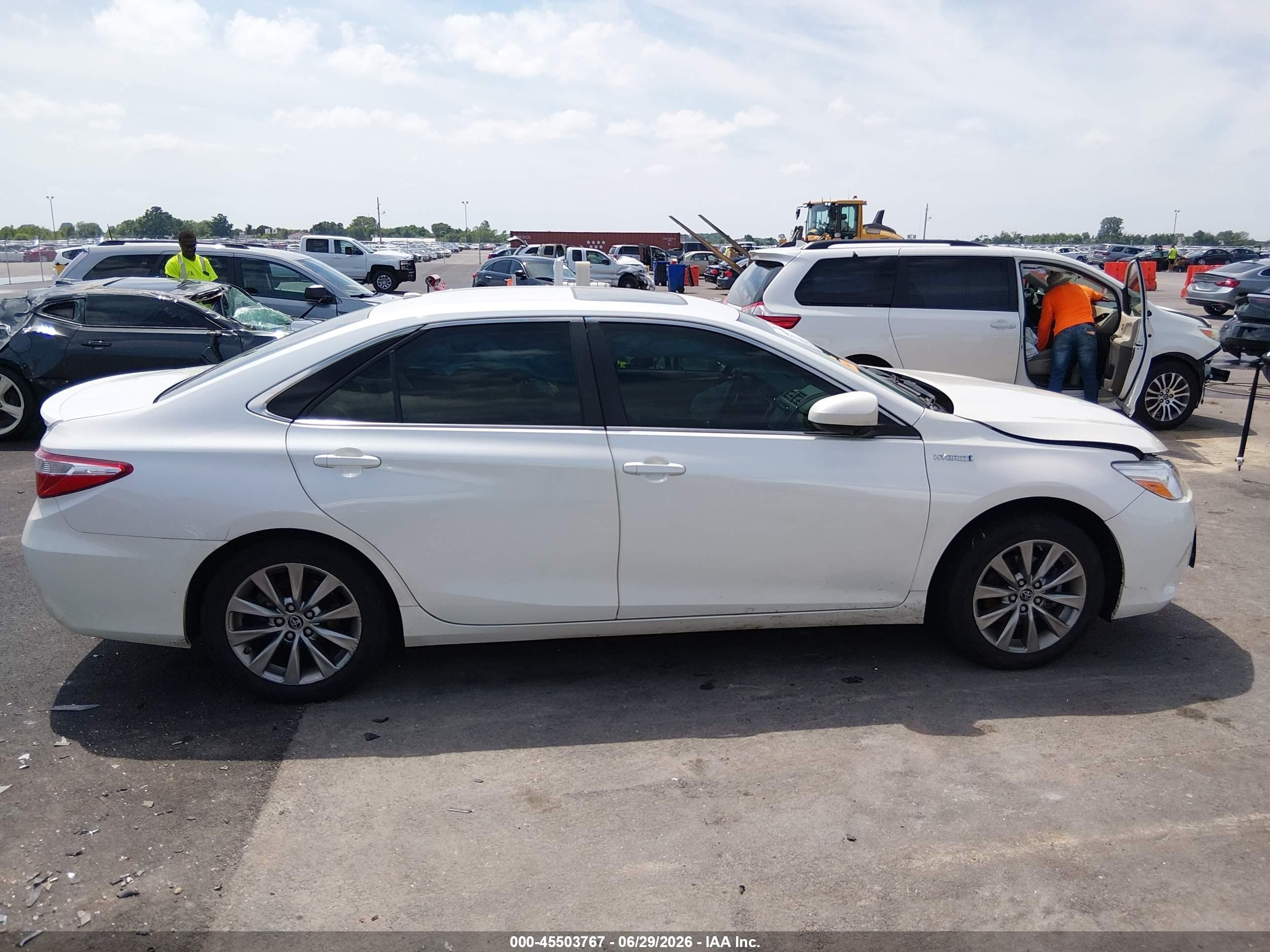 2015 Toyota Camry Hybrid Xle White vin: 4T1BD1FK2FU164858