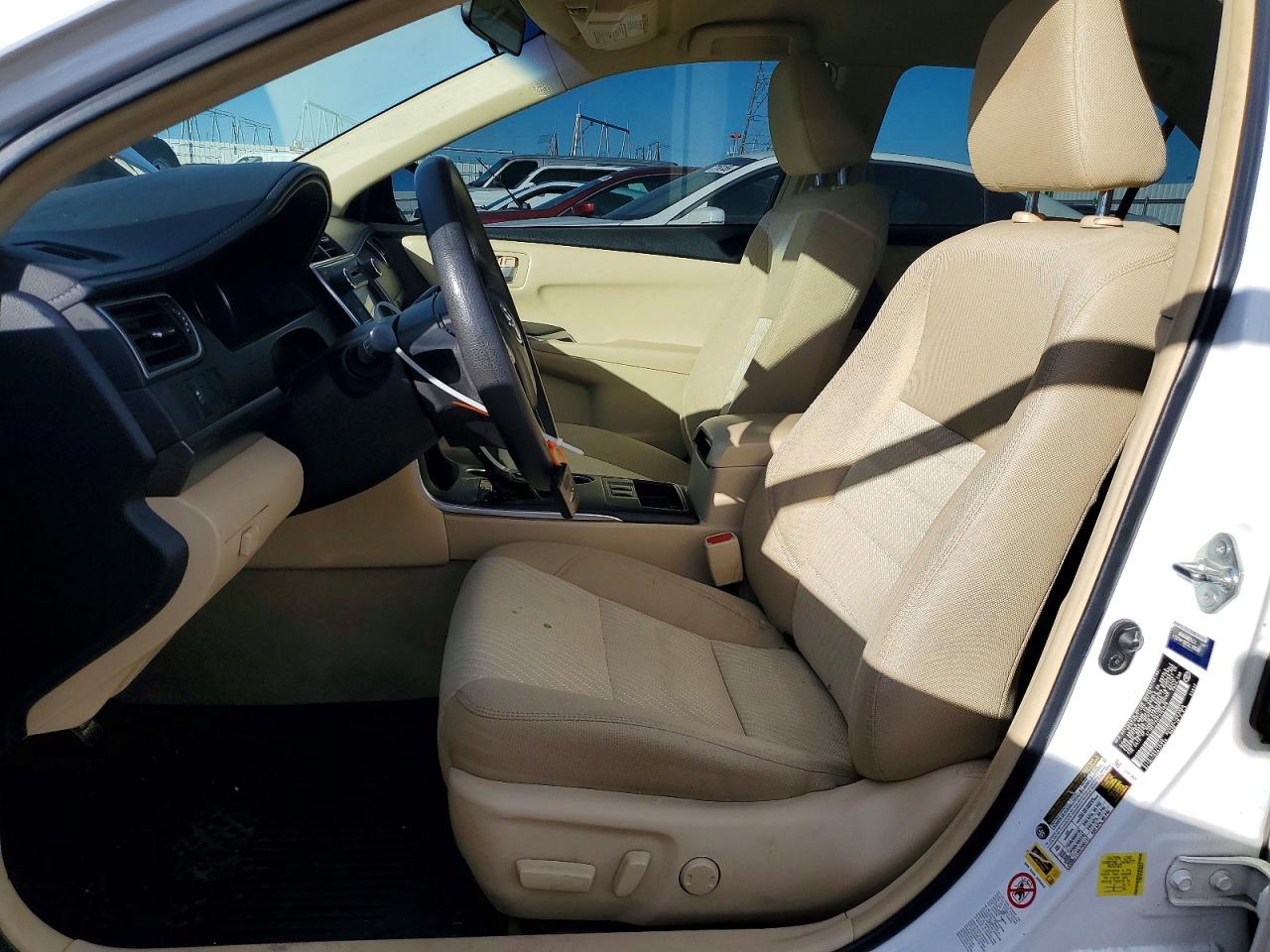 2015 Toyota Camry Hybrid Le White vin: 4T1BD1FK2FU164875