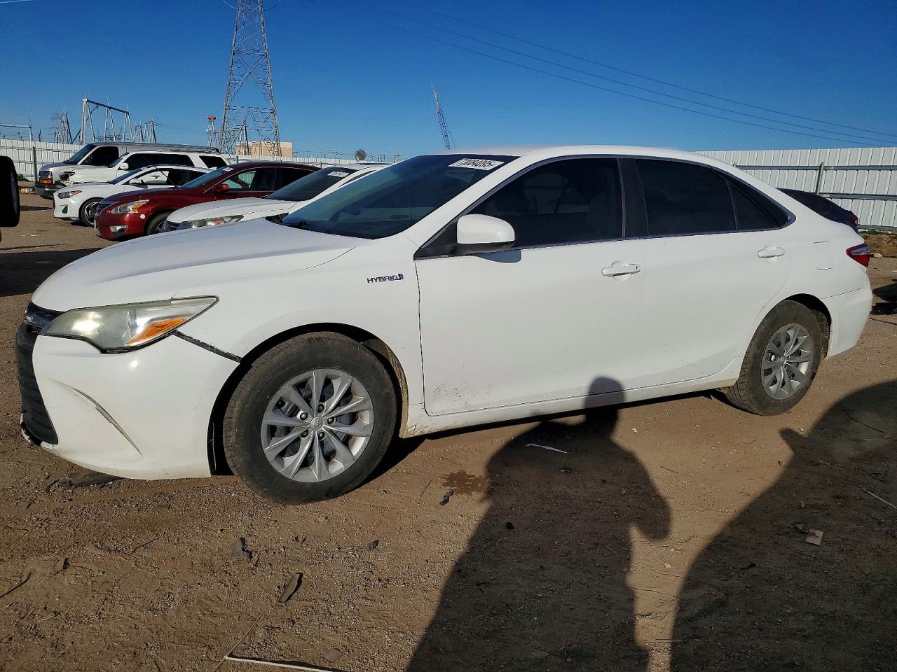 2015 Toyota Camry Hybrid Le White vin: 4T1BD1FK2FU164875