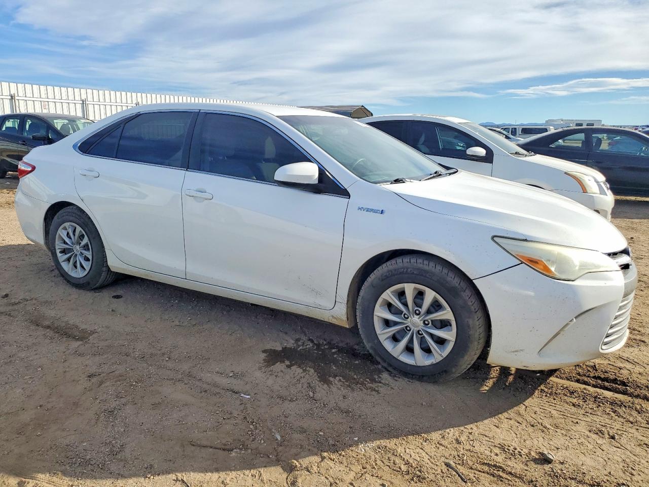 2015 Toyota Camry Hybrid Le White vin: 4T1BD1FK2FU164875
