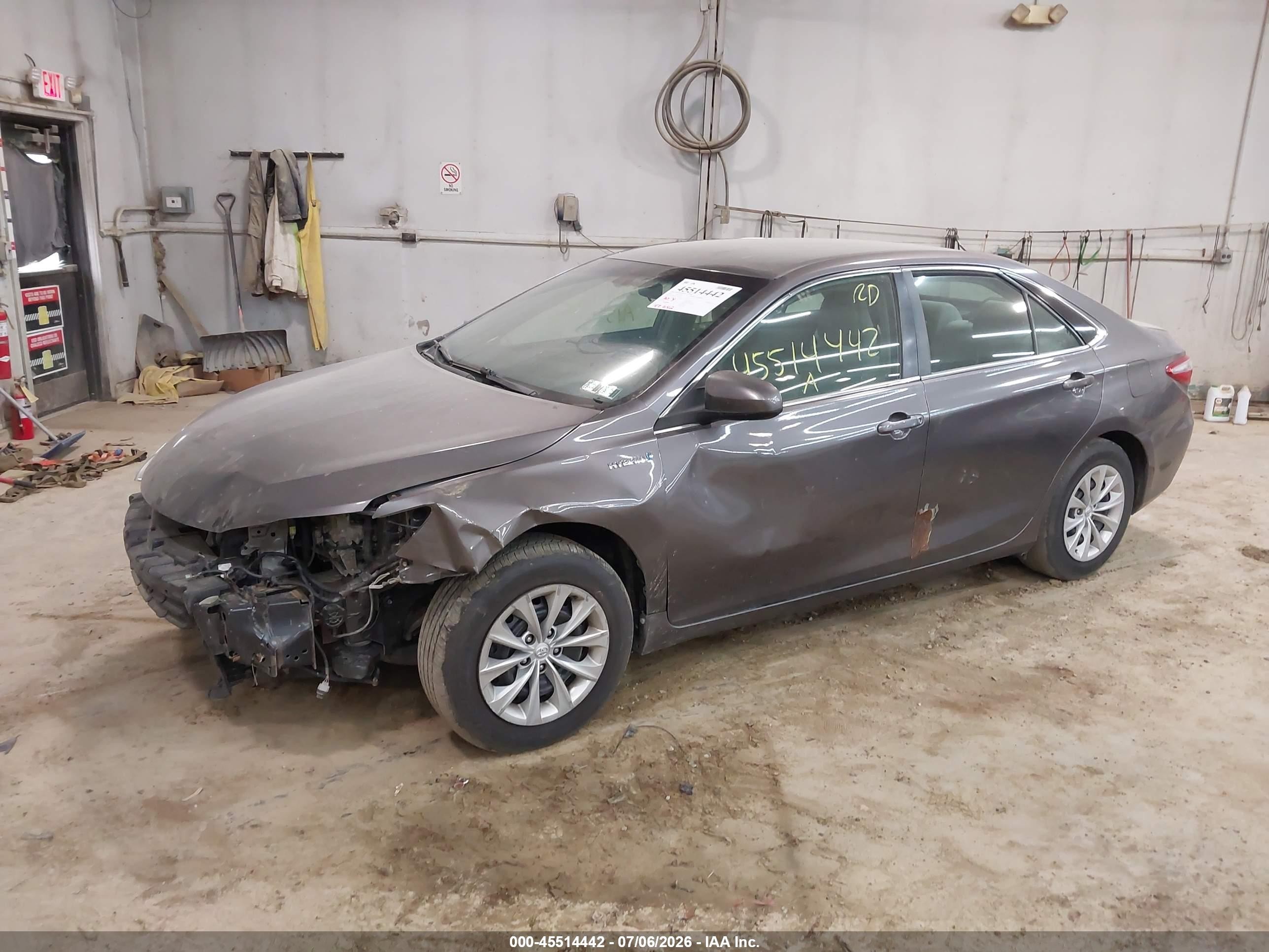 2015 Toyota Camry Hybrid Le Серый vin: 4T1BD1FK2FU171129