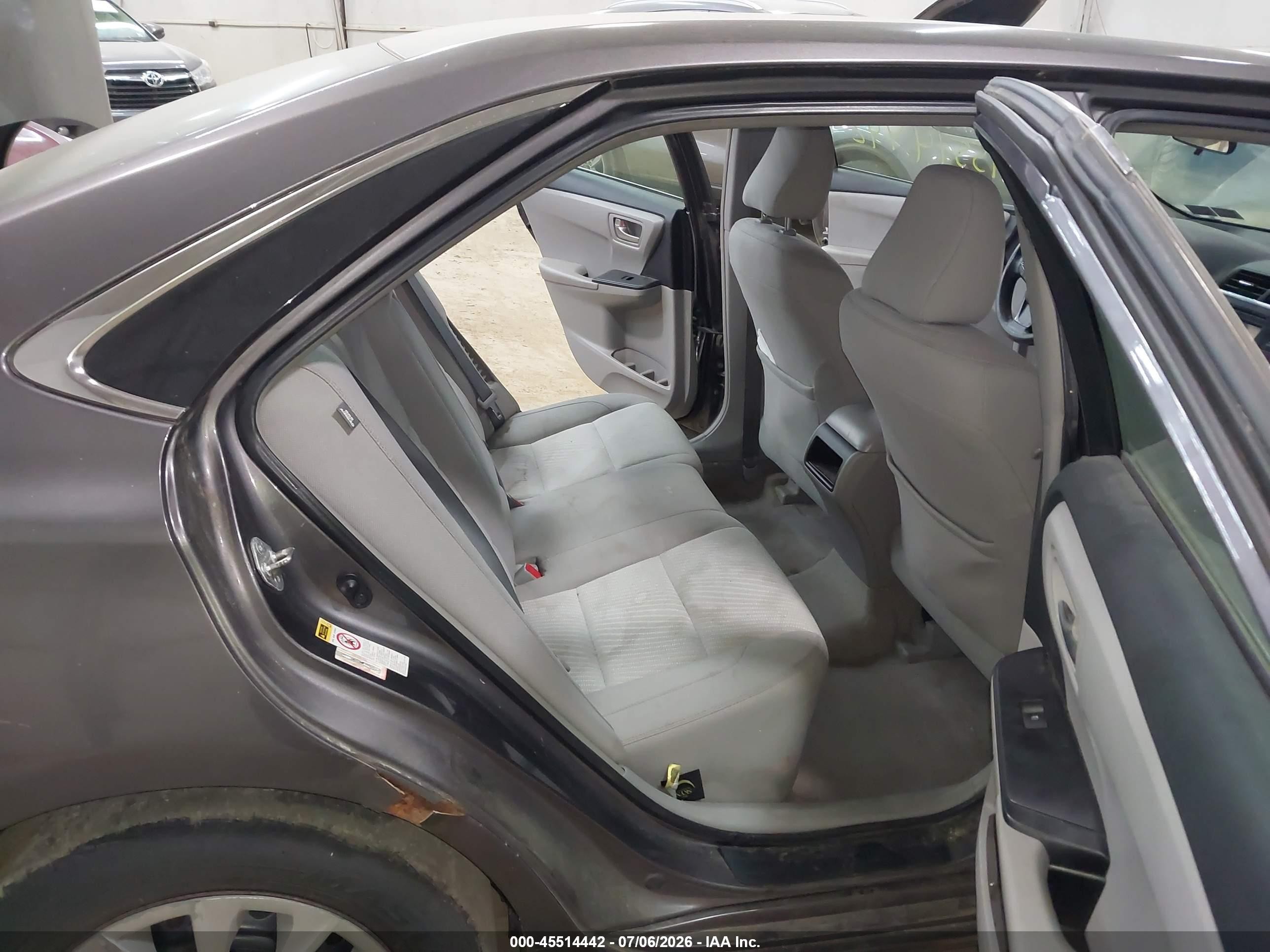 2015 Toyota Camry Hybrid Le Серый vin: 4T1BD1FK2FU171129