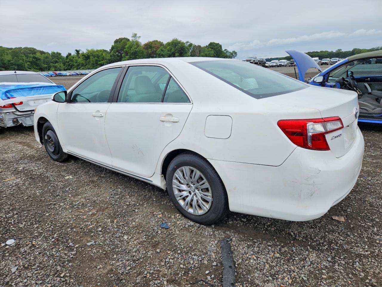 2012 Toyota Camry Hybrid Le White vin: 4T1BD1FK3CU006914