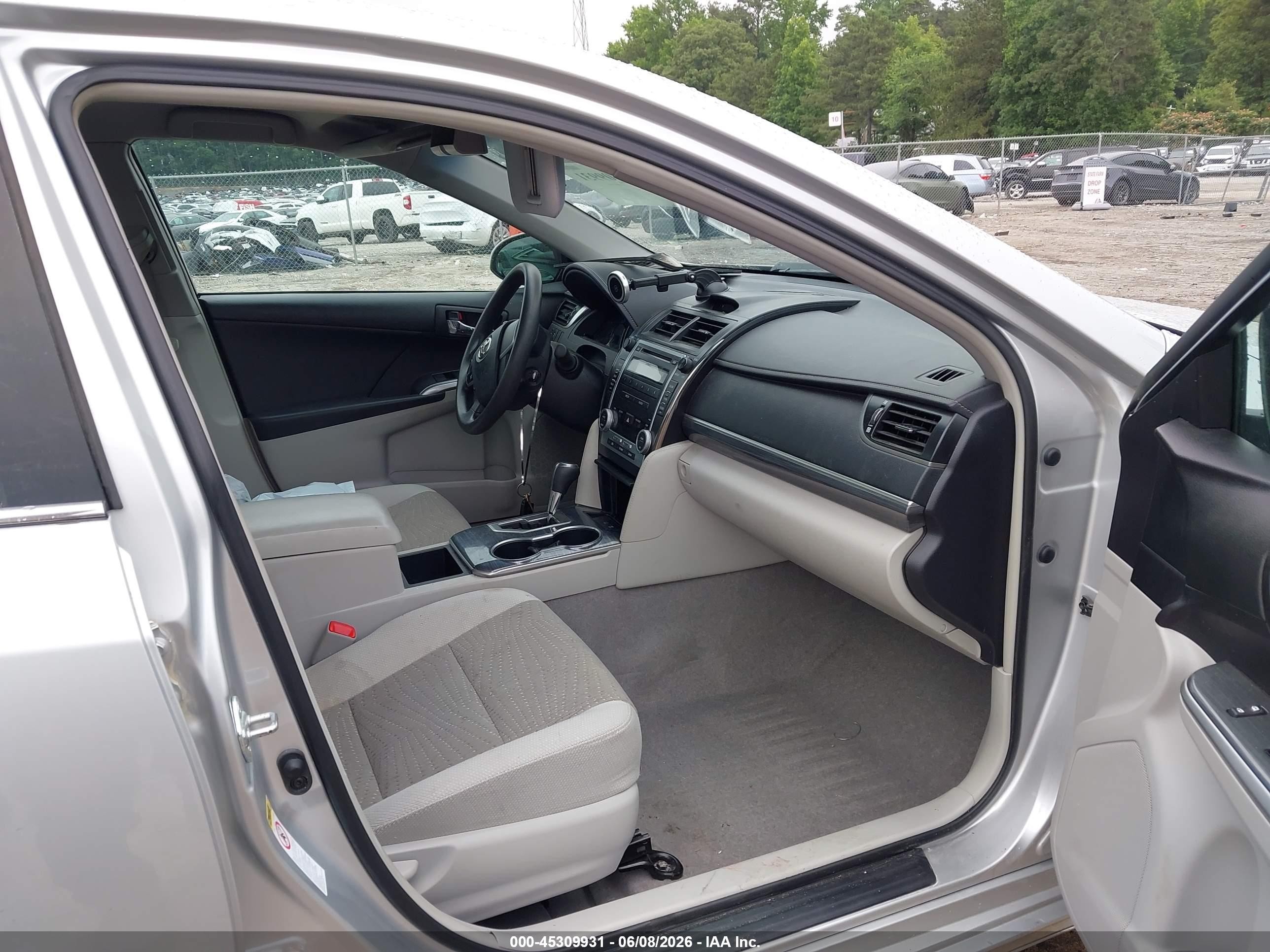 2012 Toyota Camry Hybrid Le Silver vin: 4T1BD1FK3CU021896