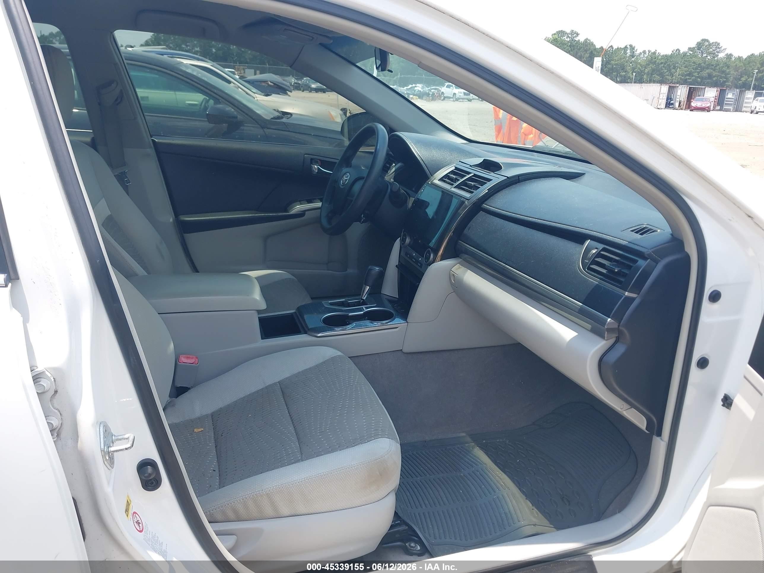 2012 Toyota Camry Hybrid Le White vin: 4T1BD1FK3CU035894