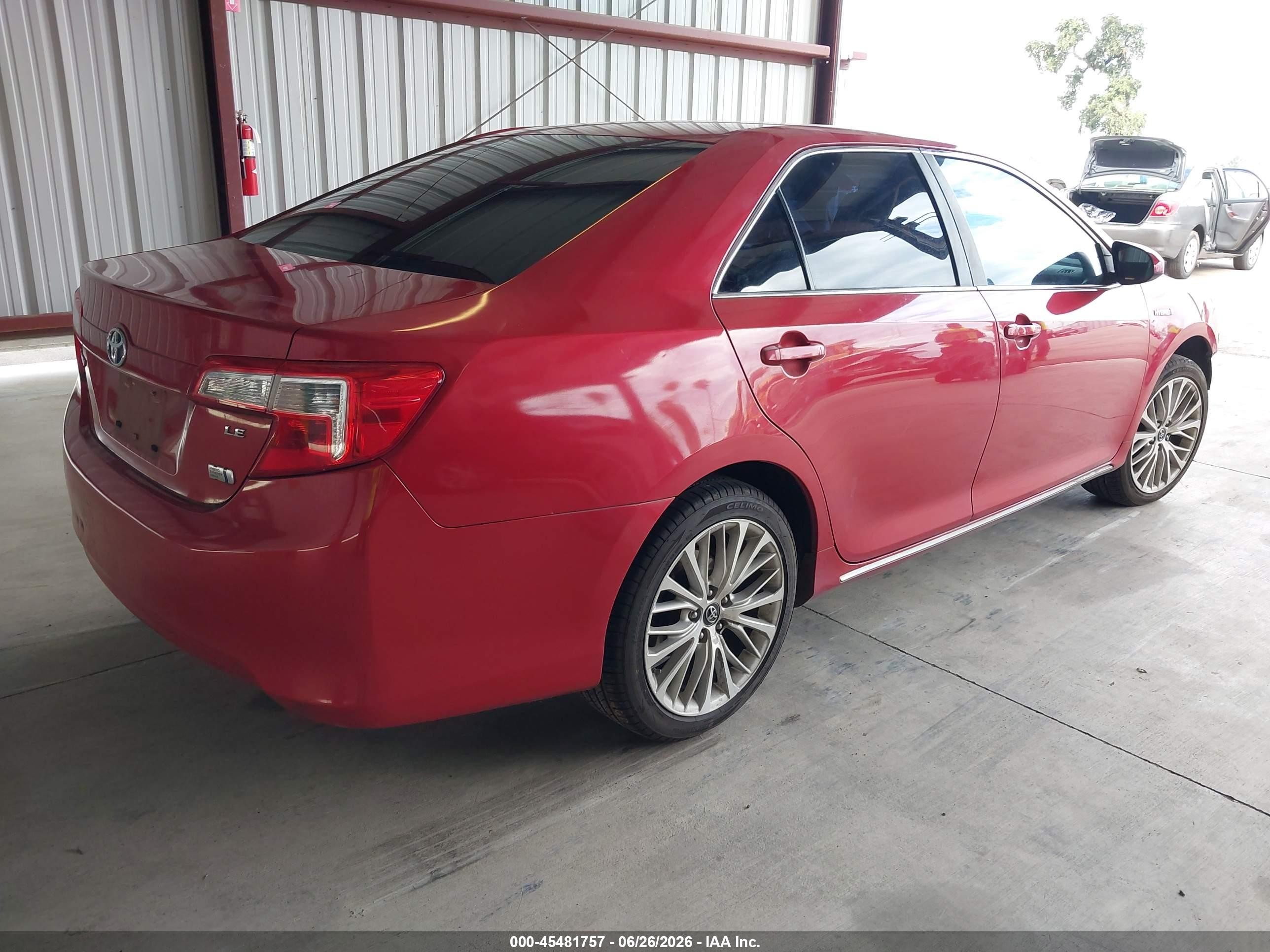 2013 Toyota Camry Hybrid Le Red vin: 4T1BD1FK3DU064426