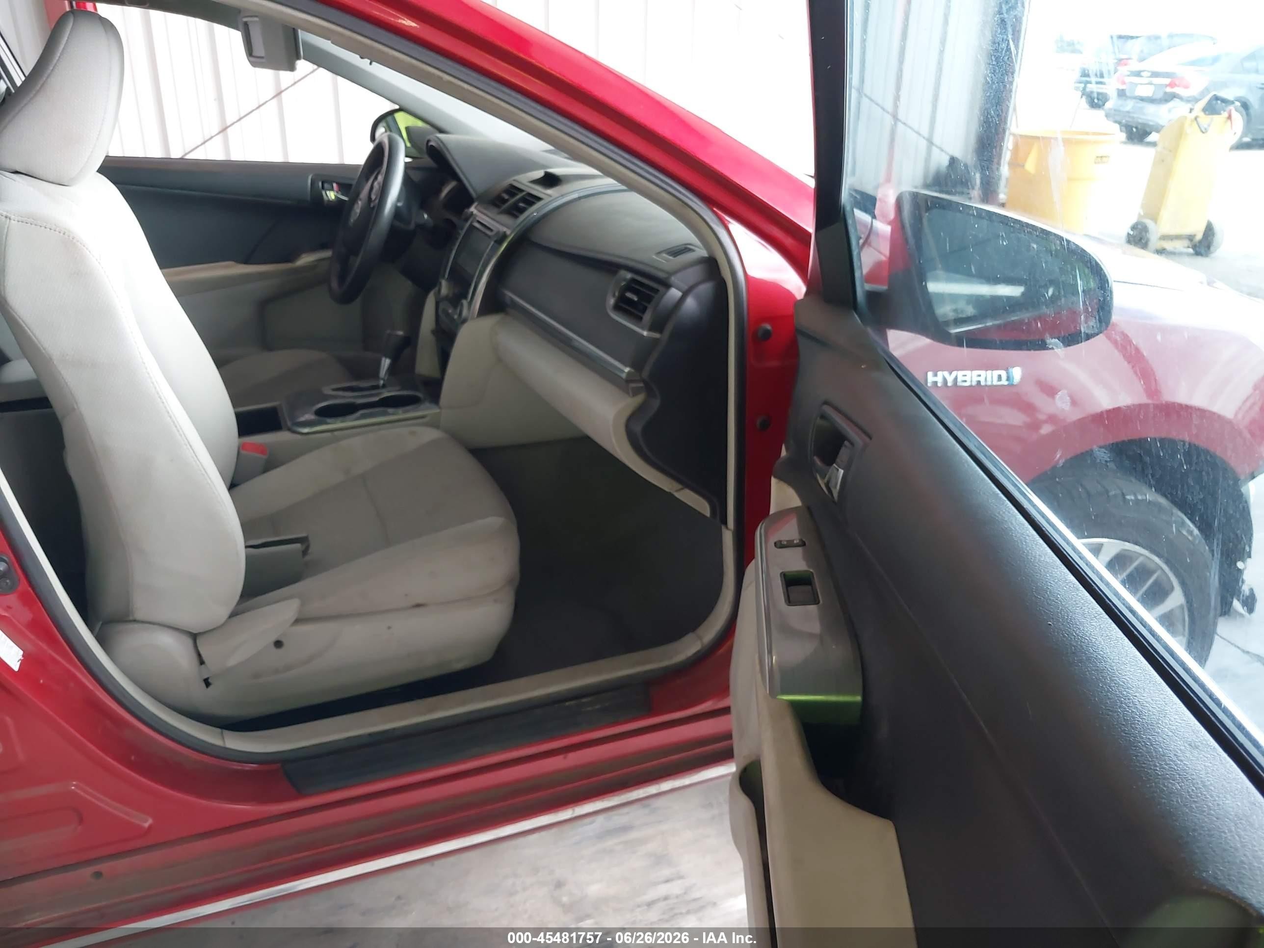 2013 Toyota Camry Hybrid Le Red vin: 4T1BD1FK3DU064426